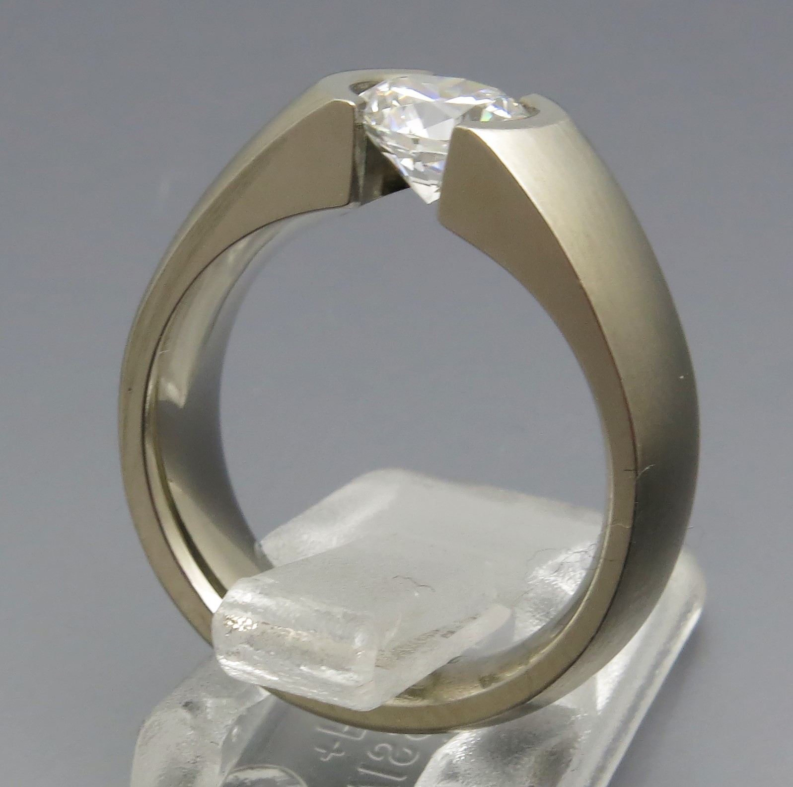 Eleganter Brillant Spannring "Verlauf" – Bild 2