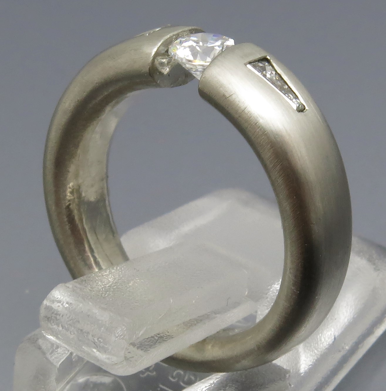 Schicker Diamant Spannring "Verlauf" – Bild 2