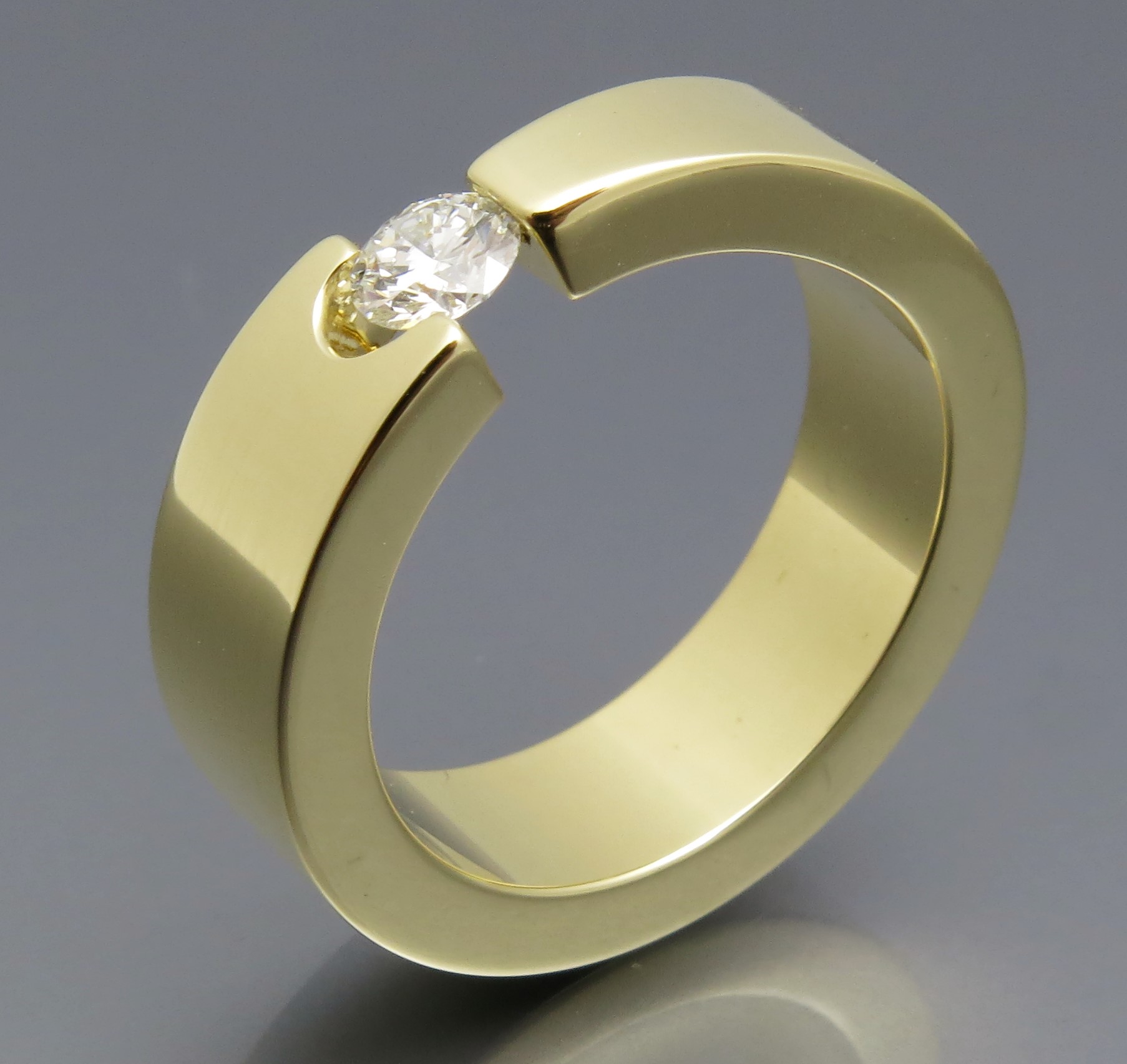 Feiner Brillant Spannring "Arrow" – Bild 4
