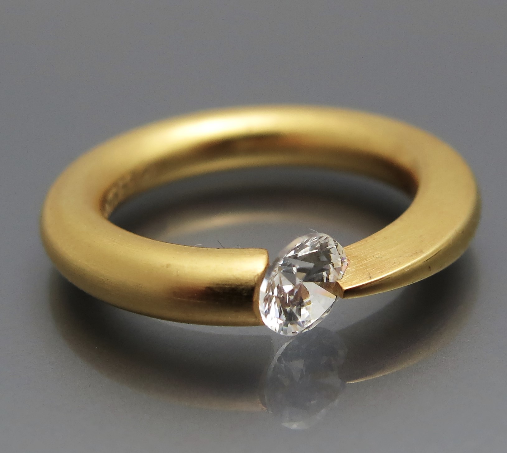 Eleganter Brillant Spannring "Slim"