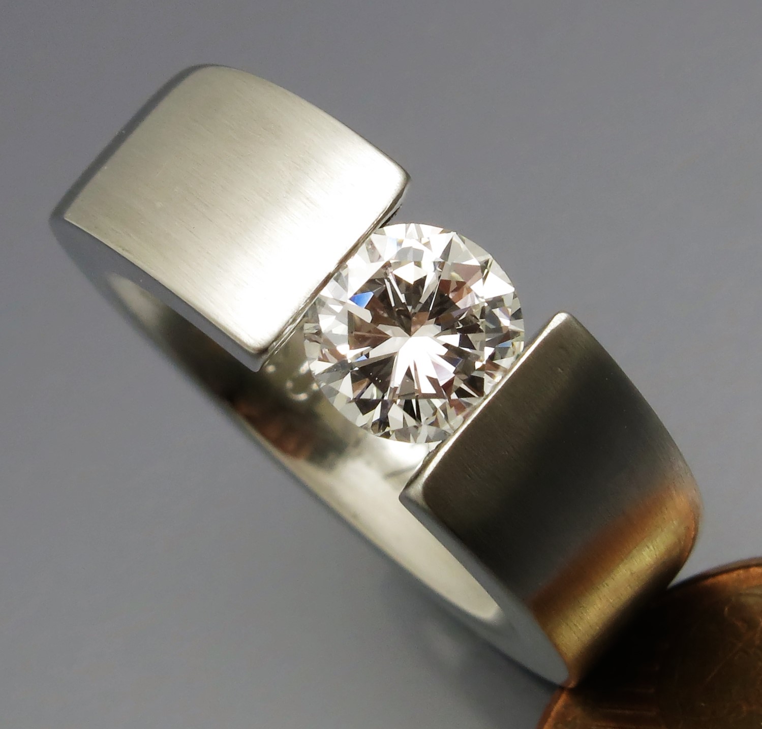 Voluminöser Brillant Spannring "Verlauf" – Bild 7