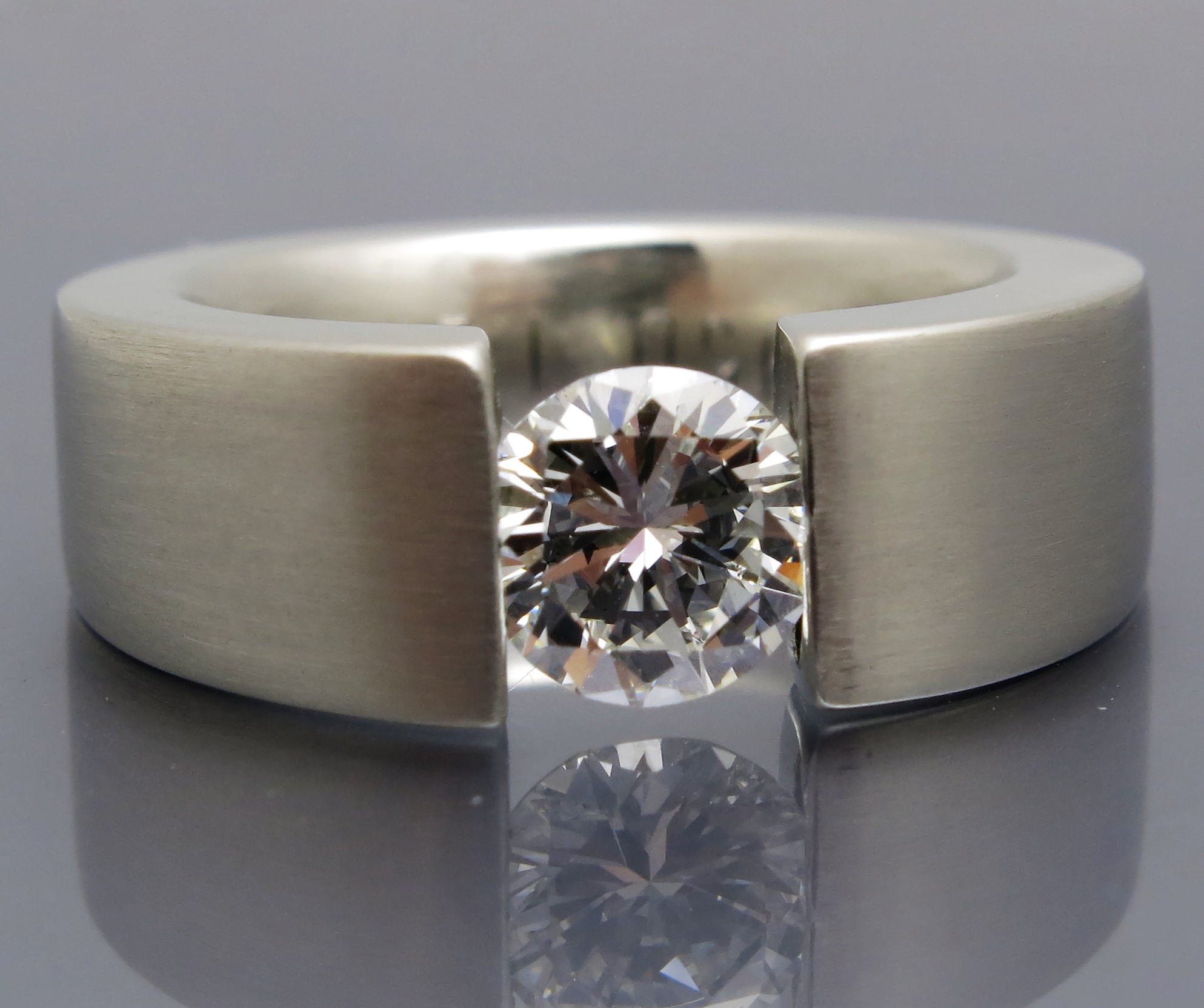 Voluminöser Brillant Spannring "Verlauf" – Bild 8