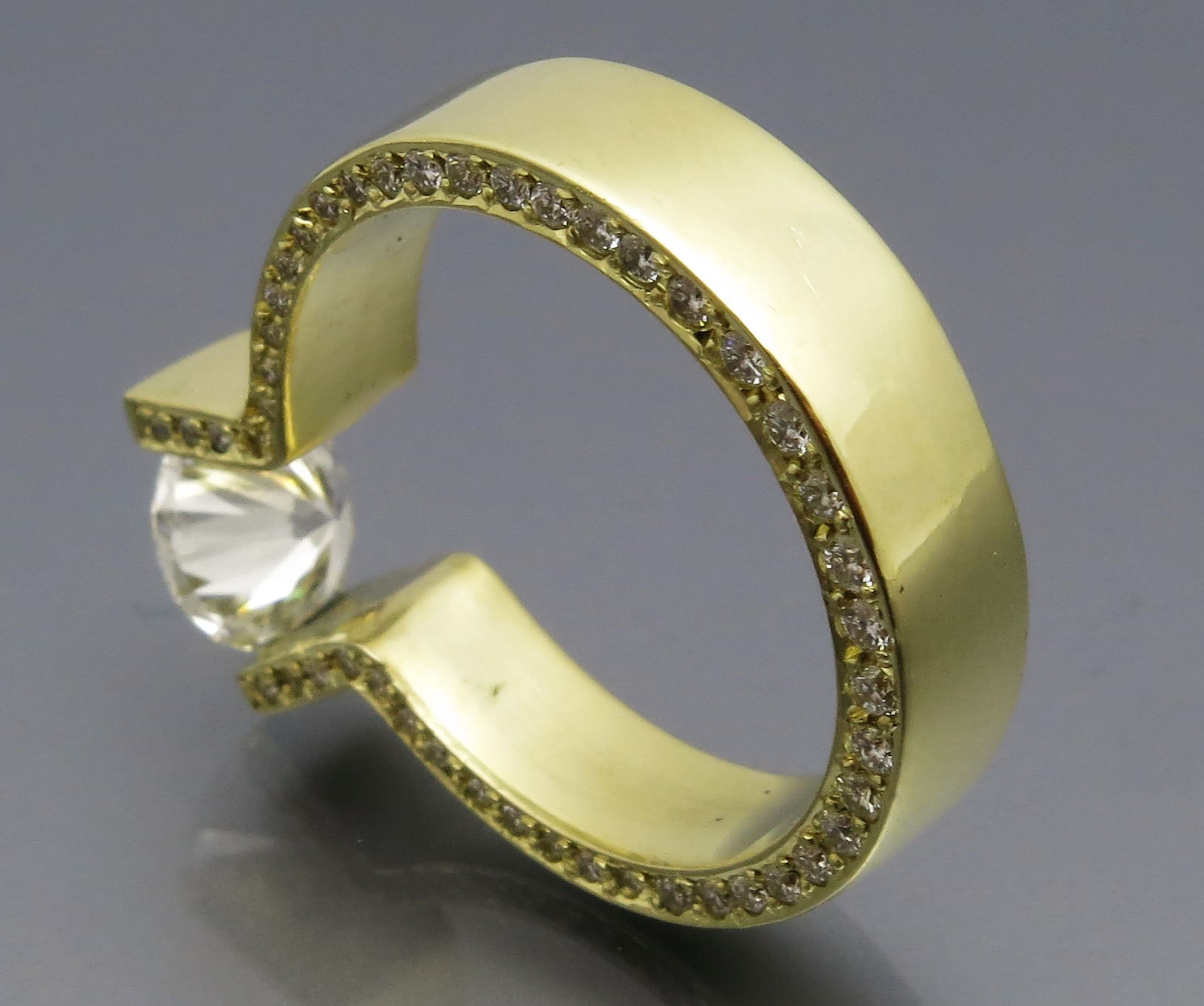 Eleganter Brillant Spannring "Peak" – Bild 5