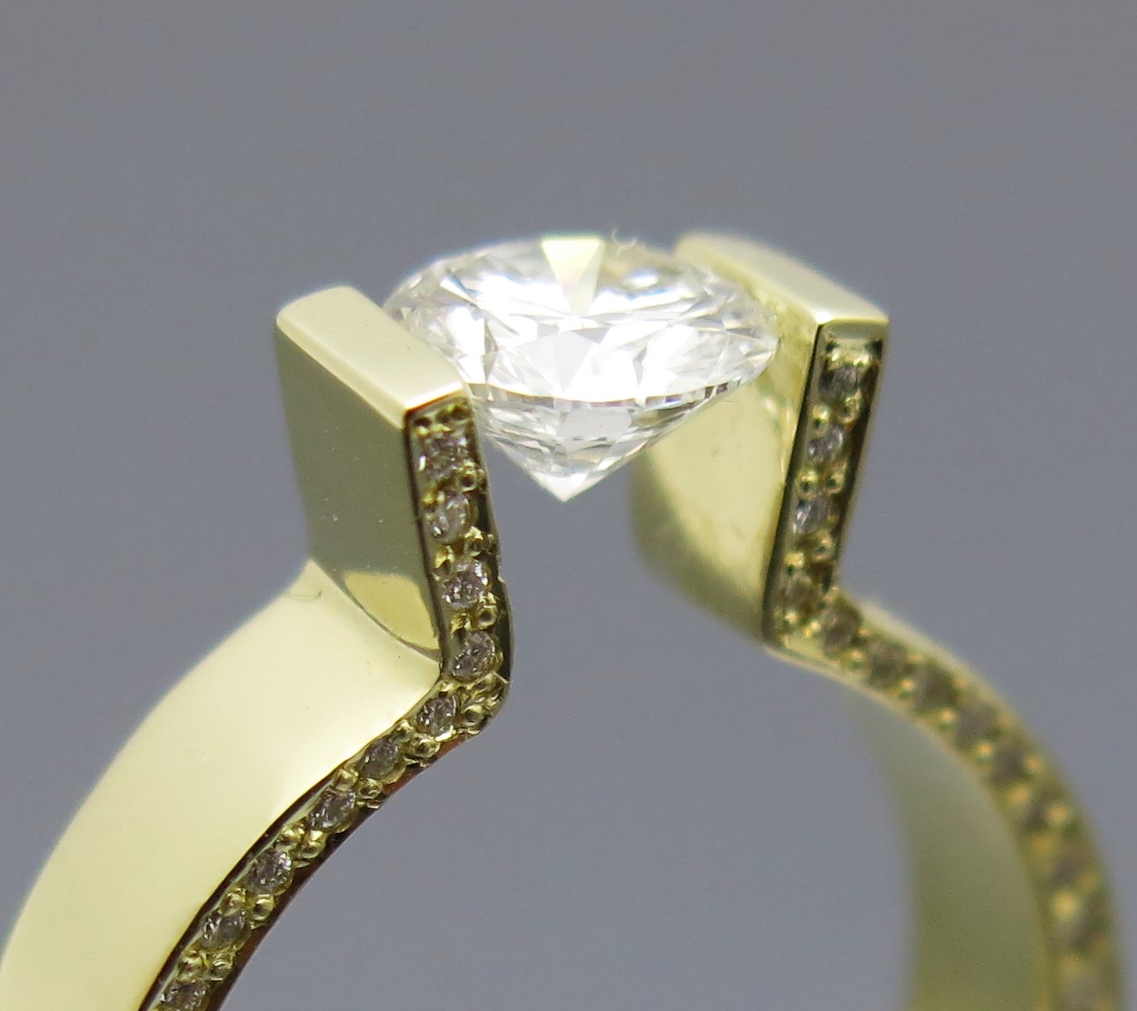 Eleganter Brillant Spannring "Peak" – Bild 6