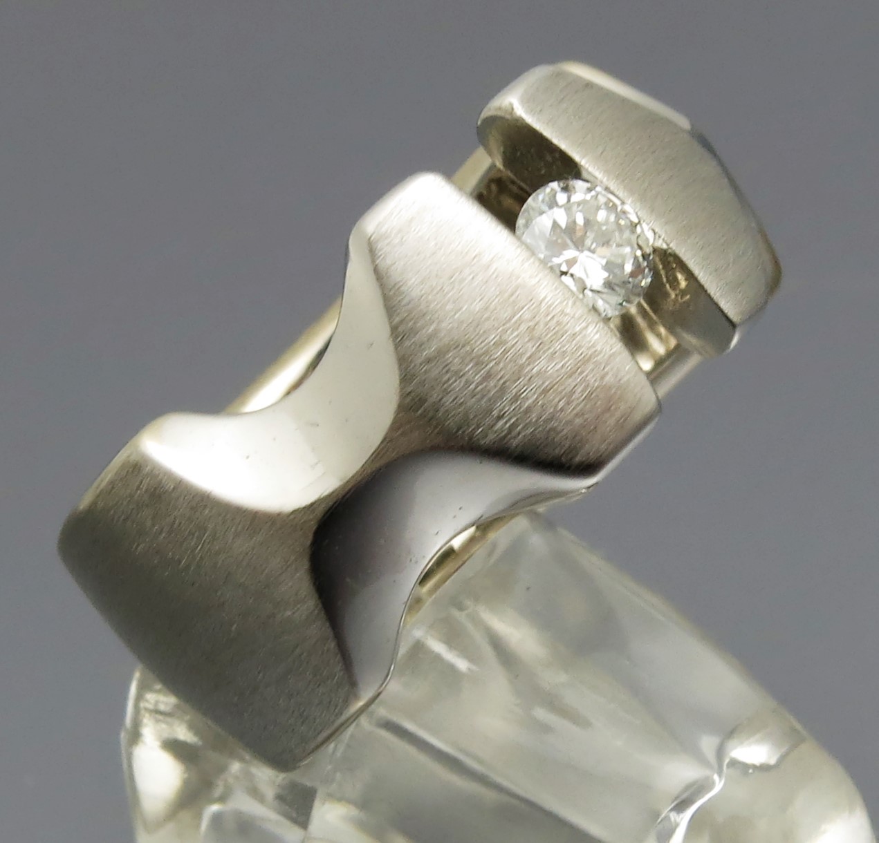 Auffälliger Brillant Spannring "Valley" – Bild 4