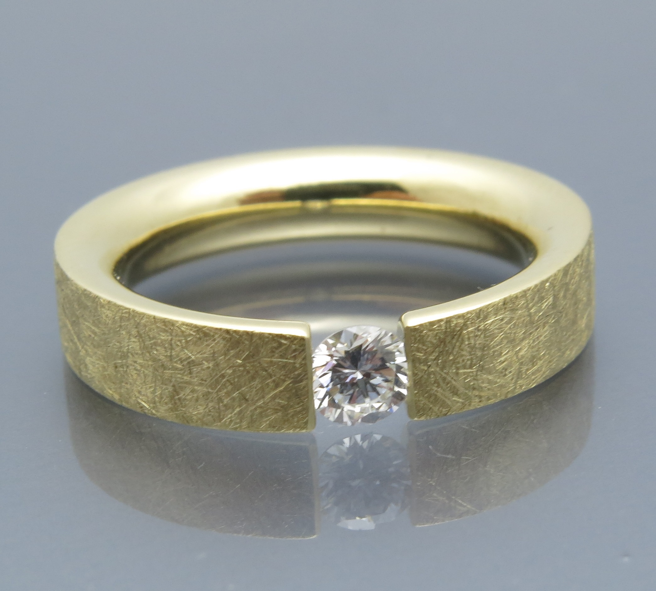 Feiner Brillant Spannring – Bild 2