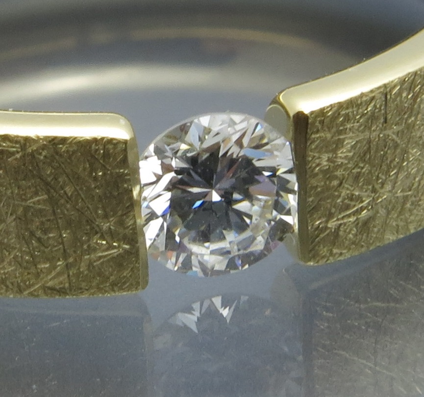 Feiner Brillant Spannring – Bild 3