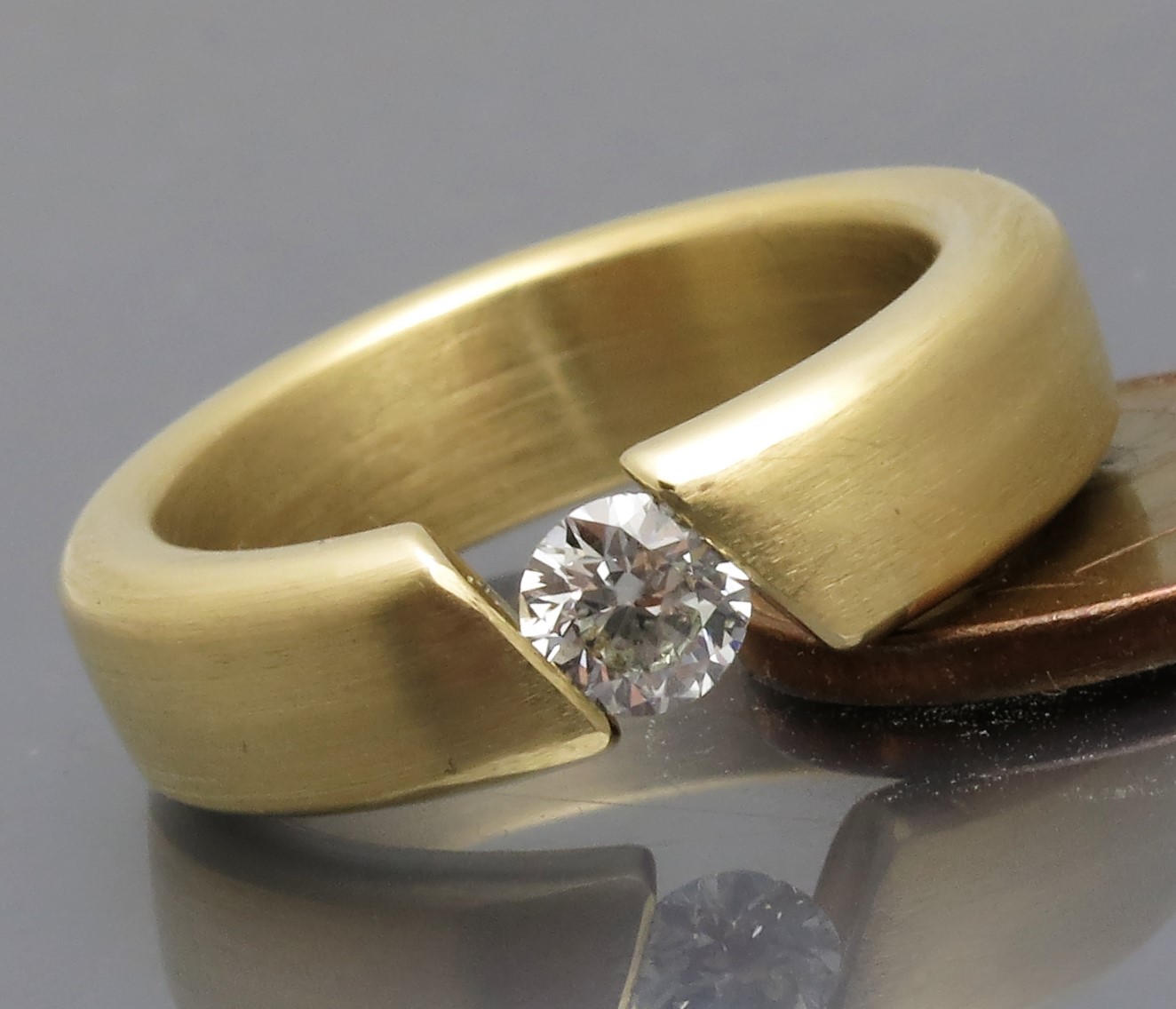 Eleganter Brillant Spannring "Queer" – Bild 7