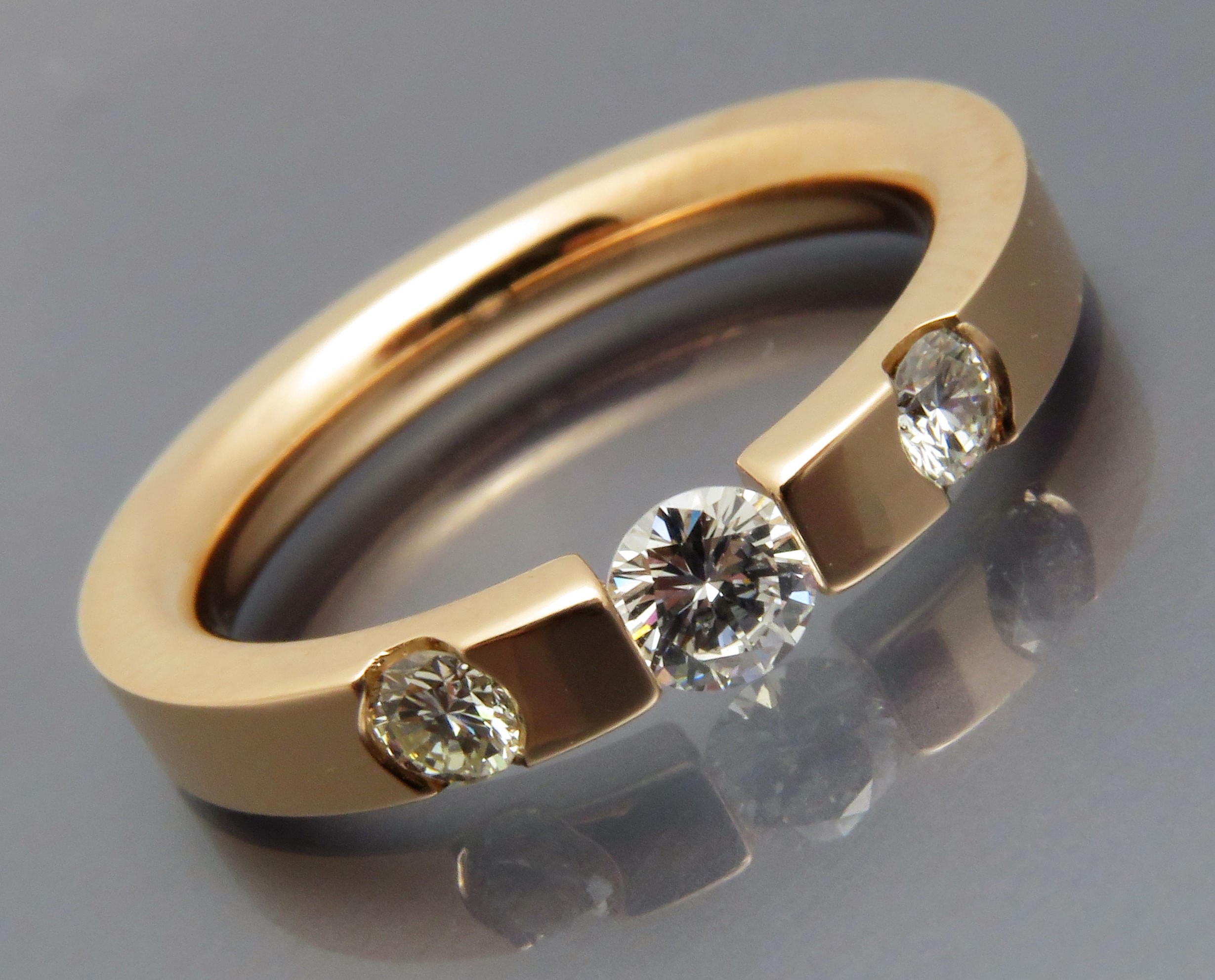 Eleganter Brillant Spannring "Stones" – Bild 8