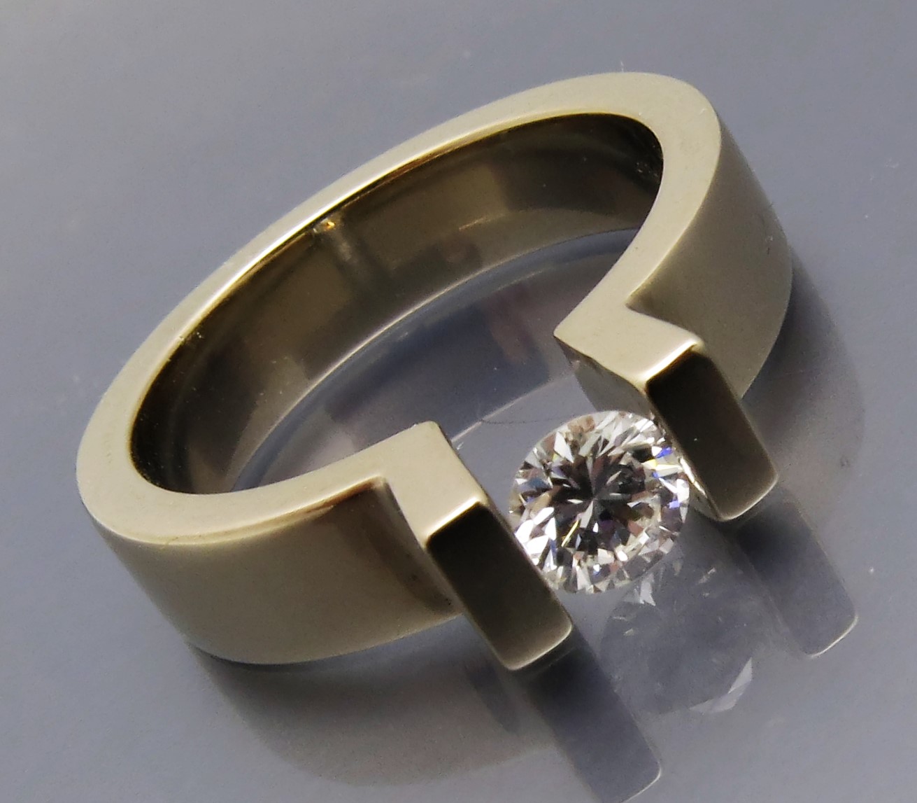 Eleganter Brillant Spannring "Peak"
