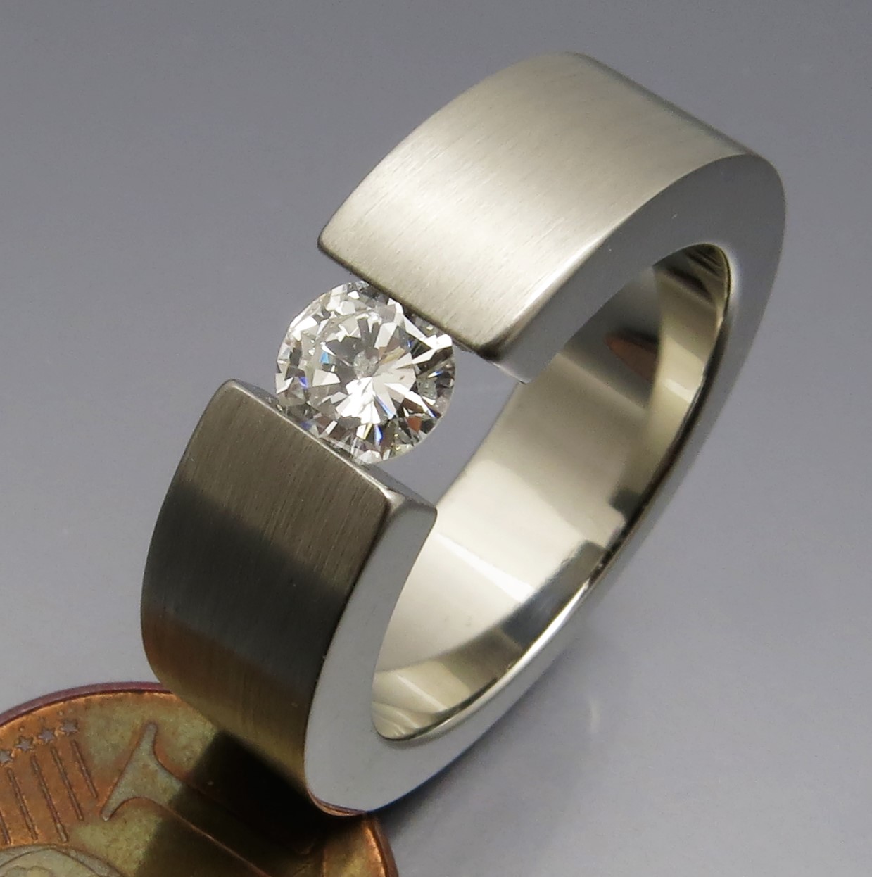 Massiver Brillant Spannring "Verlauf"