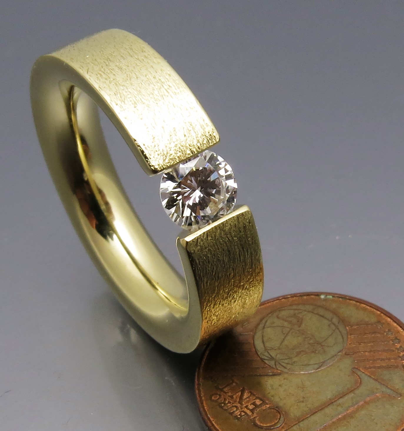 Auffälliger Brillant Spannring "Wave" – Bild 8