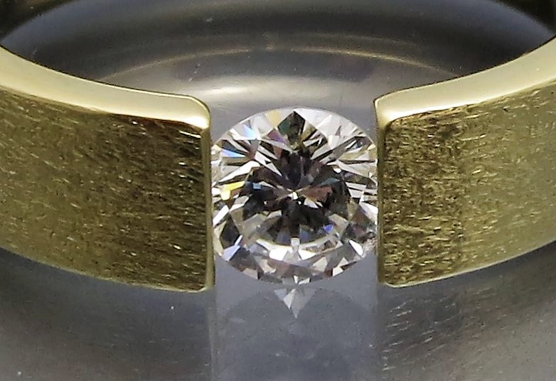 Auffälliger Brillant Spannring "Wave" – Bild 5