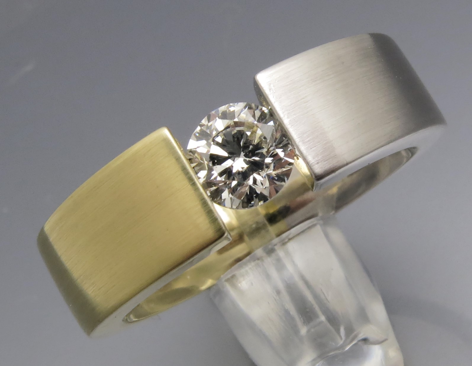 Eleganter Brillant Spannring "Bicolor"
