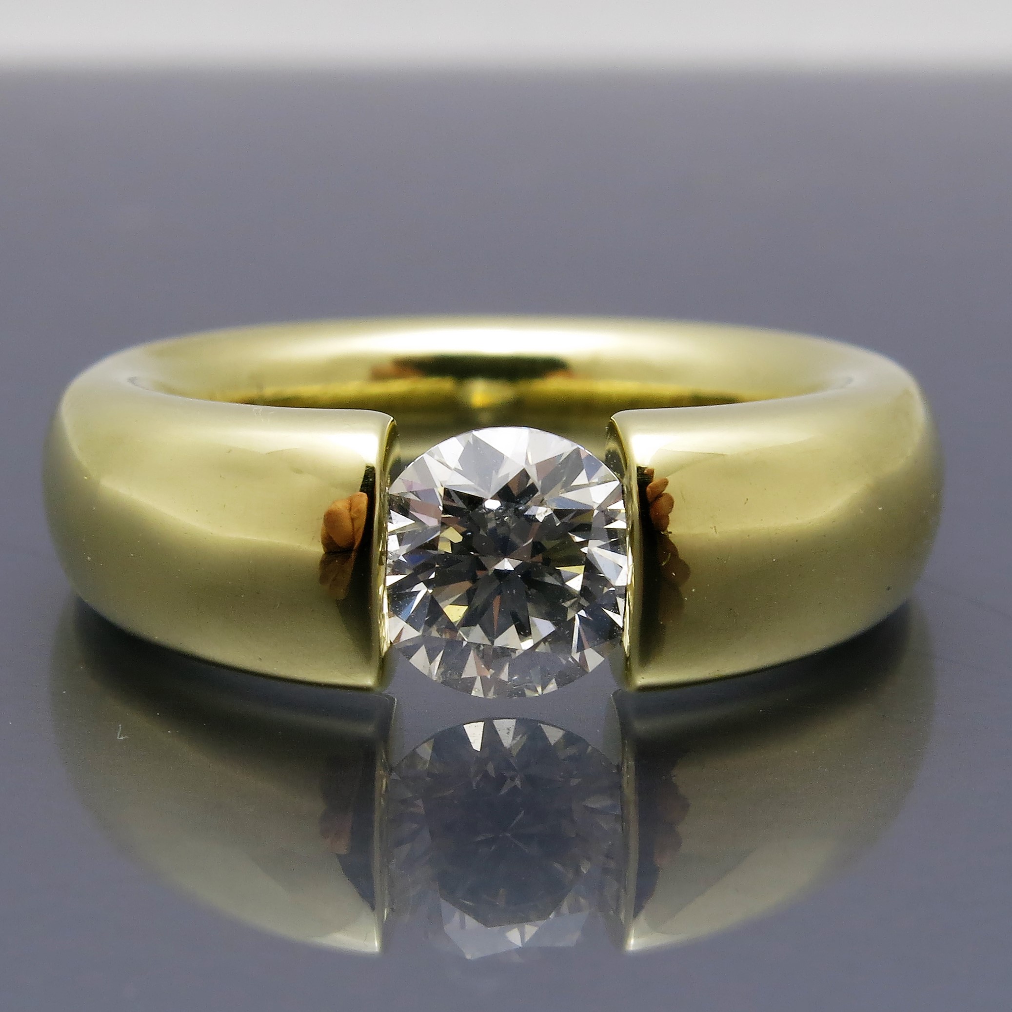 Eleganter Eincaräter Brillant Spannring