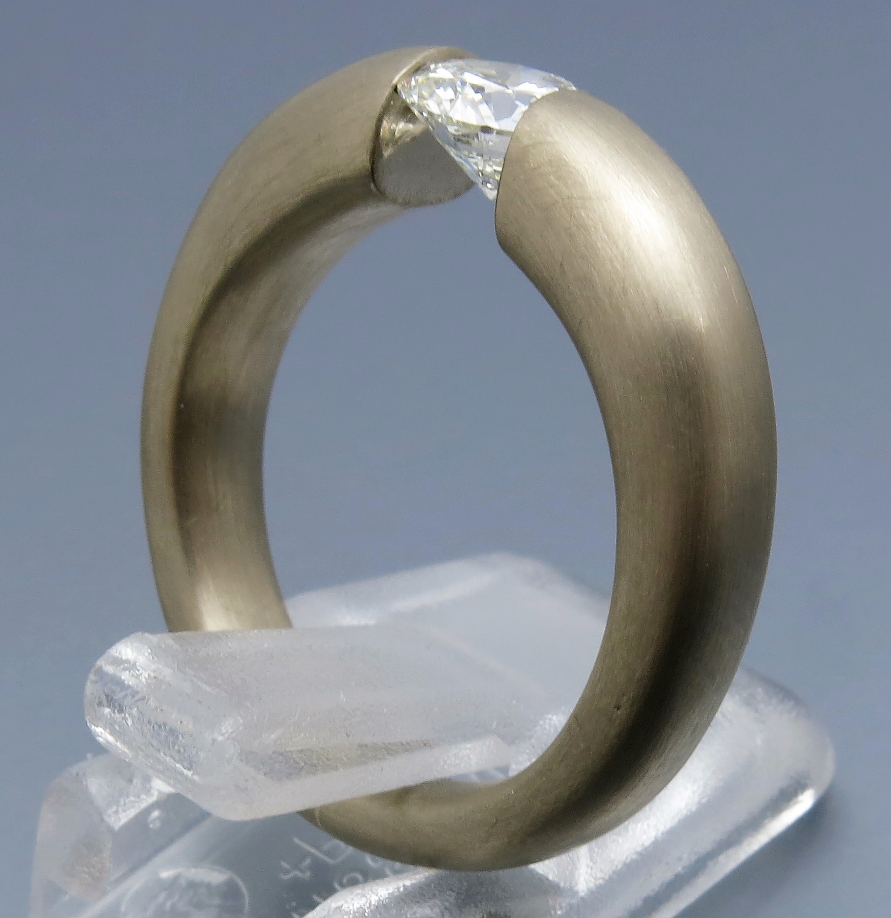 Eleganter Eincaräter Brillant Spannring "Verlauf" – Bild 4