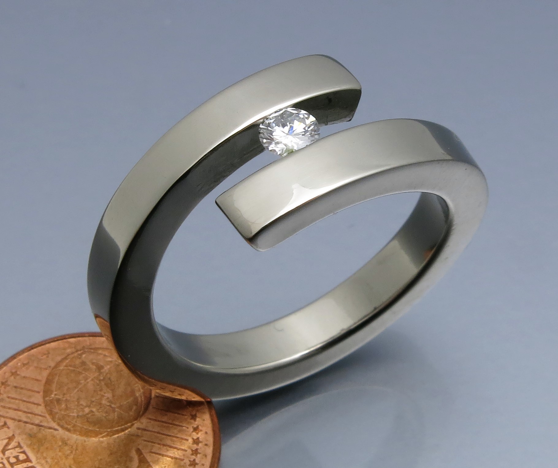 Eleganter Brillant Spannring "Cross" – Bild 5