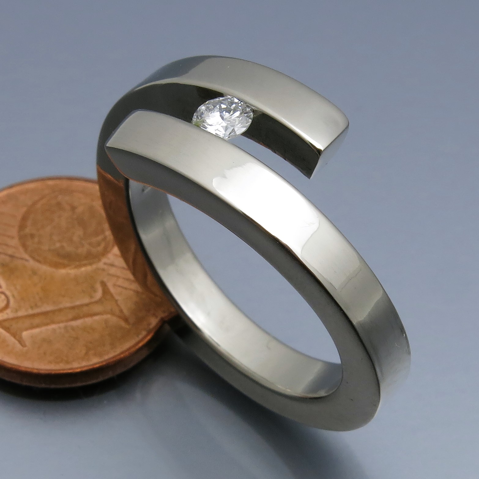 Eleganter Brillant Spannring "Cross" – Bild 6