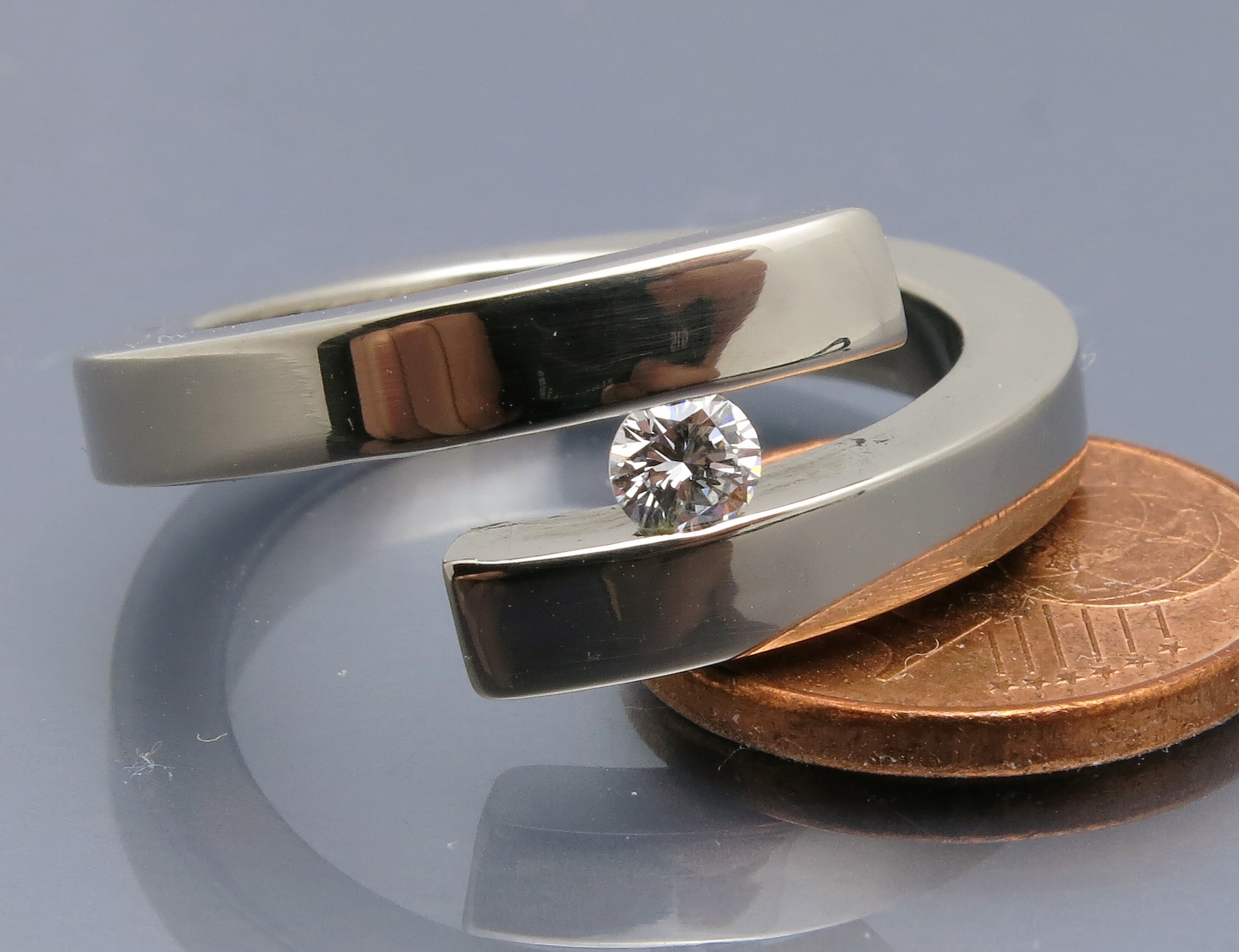 Eleganter Brillant Spannring "Cross" – Bild 3