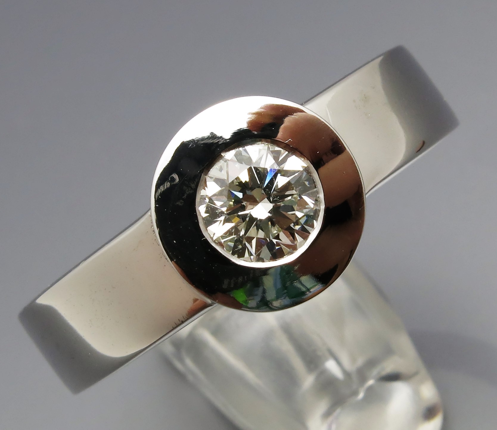 Markanter Brillant Solitär Ring