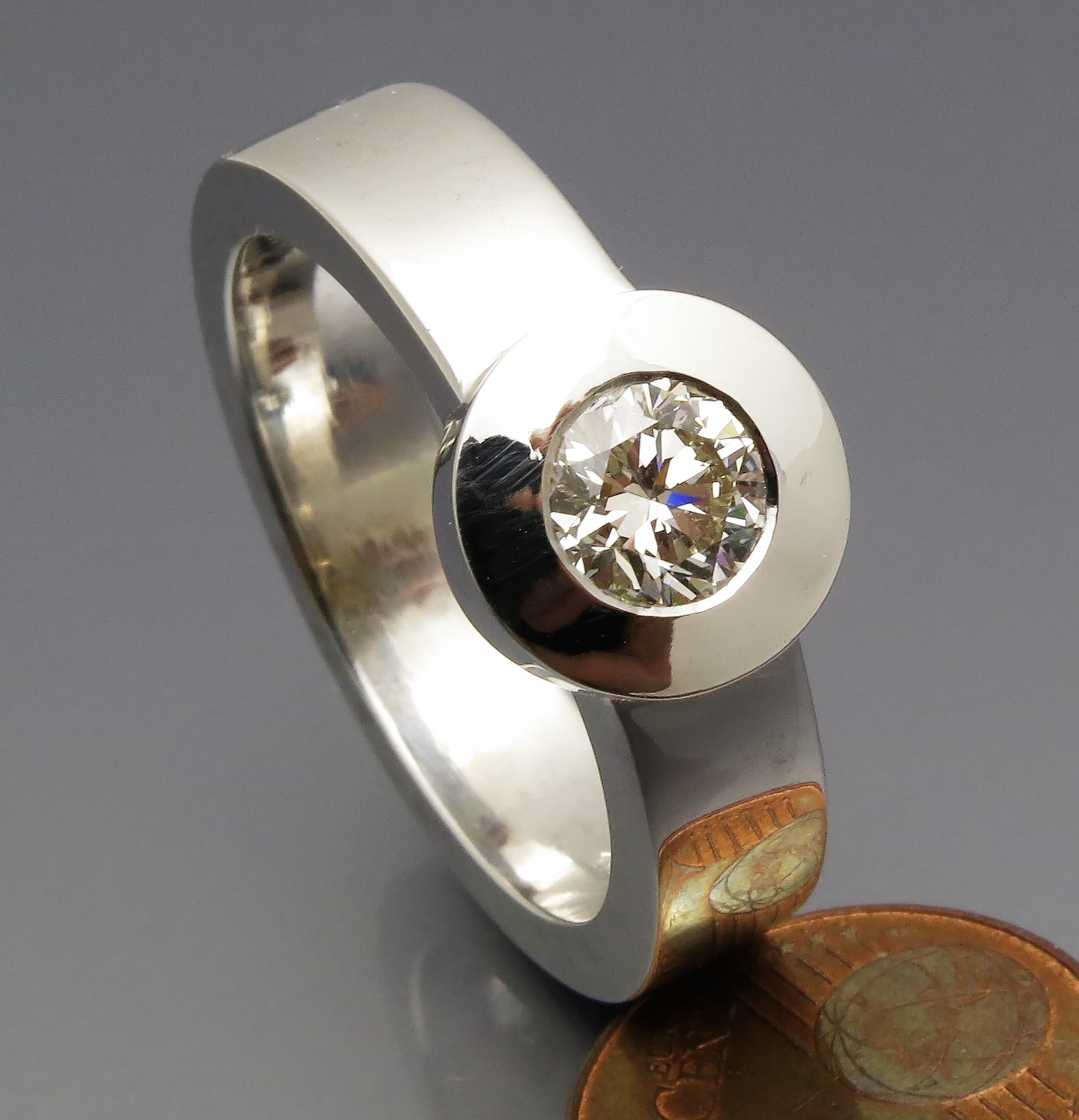 Markanter Brillant Solitär Ring – Bild 11