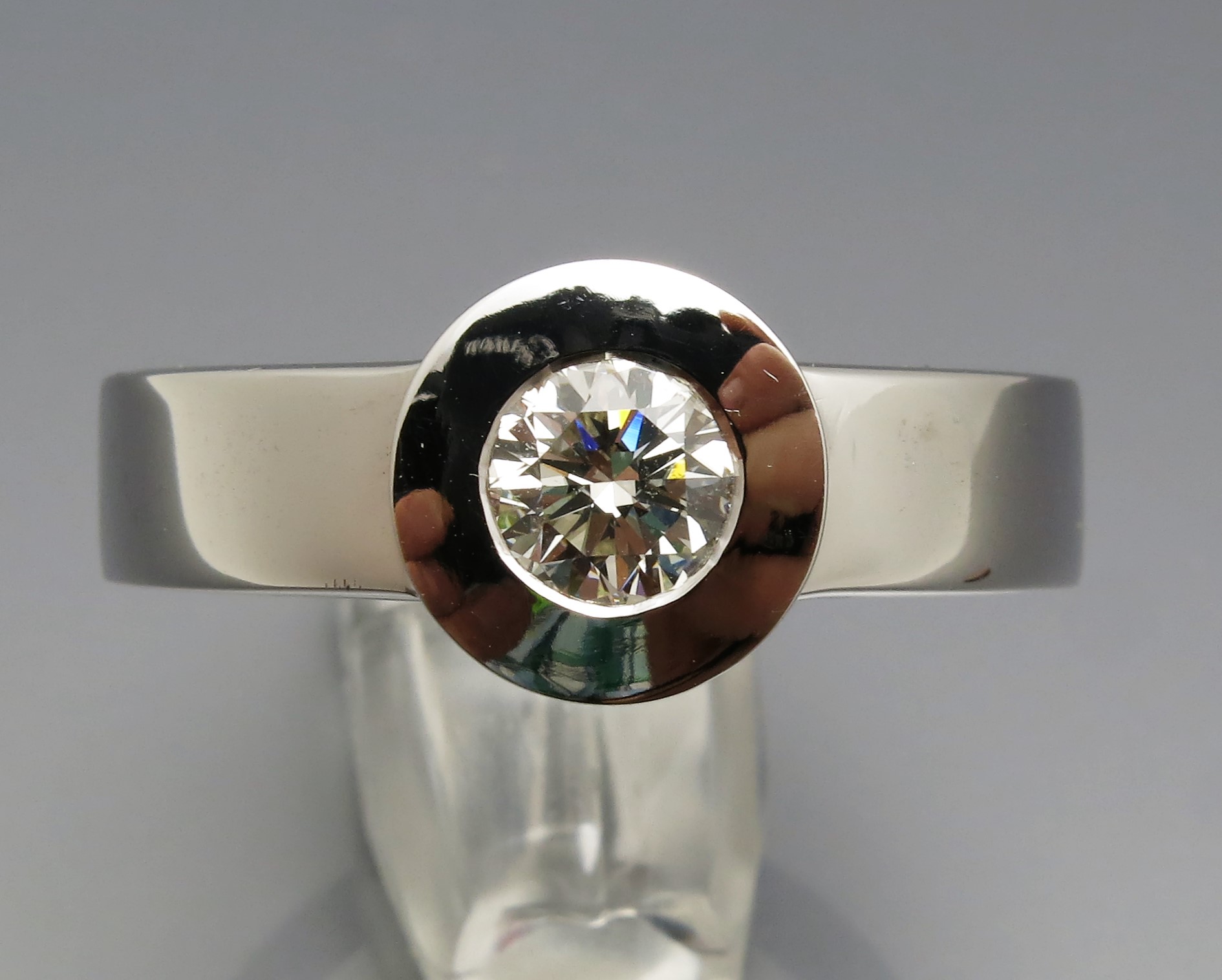 Markanter Brillant Solitär Ring – Bild 4