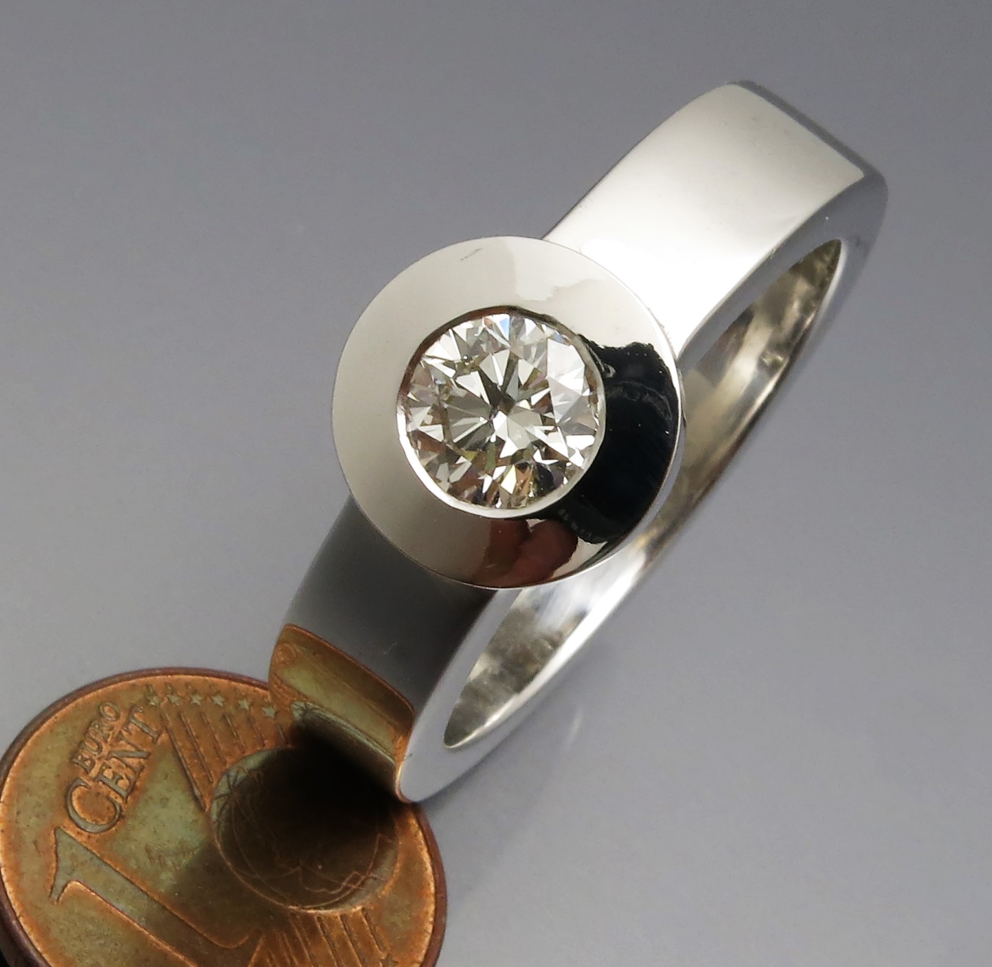 Markanter Brillant Solitär Ring – Bild 8