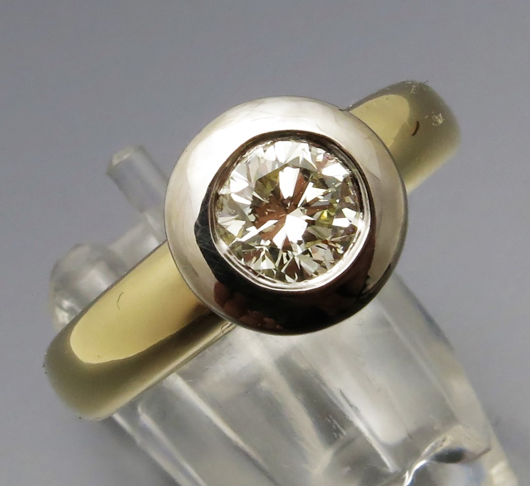 Eleganter Bicolor Solitär Ring – Bild 10