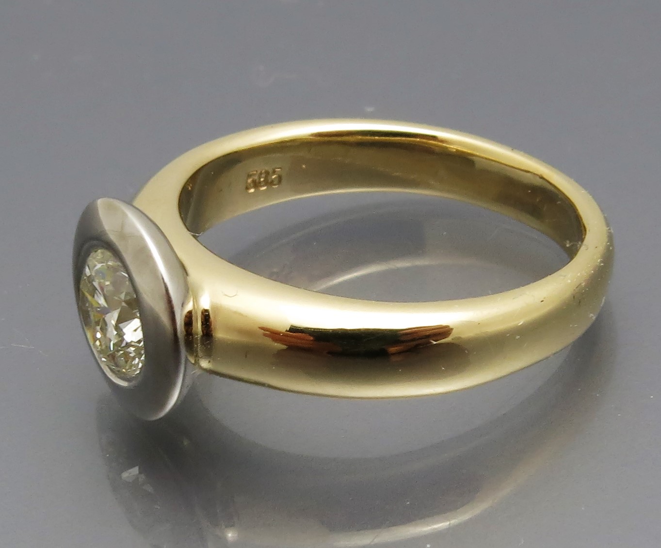 Eleganter Bicolor Solitär Ring – Bild 7