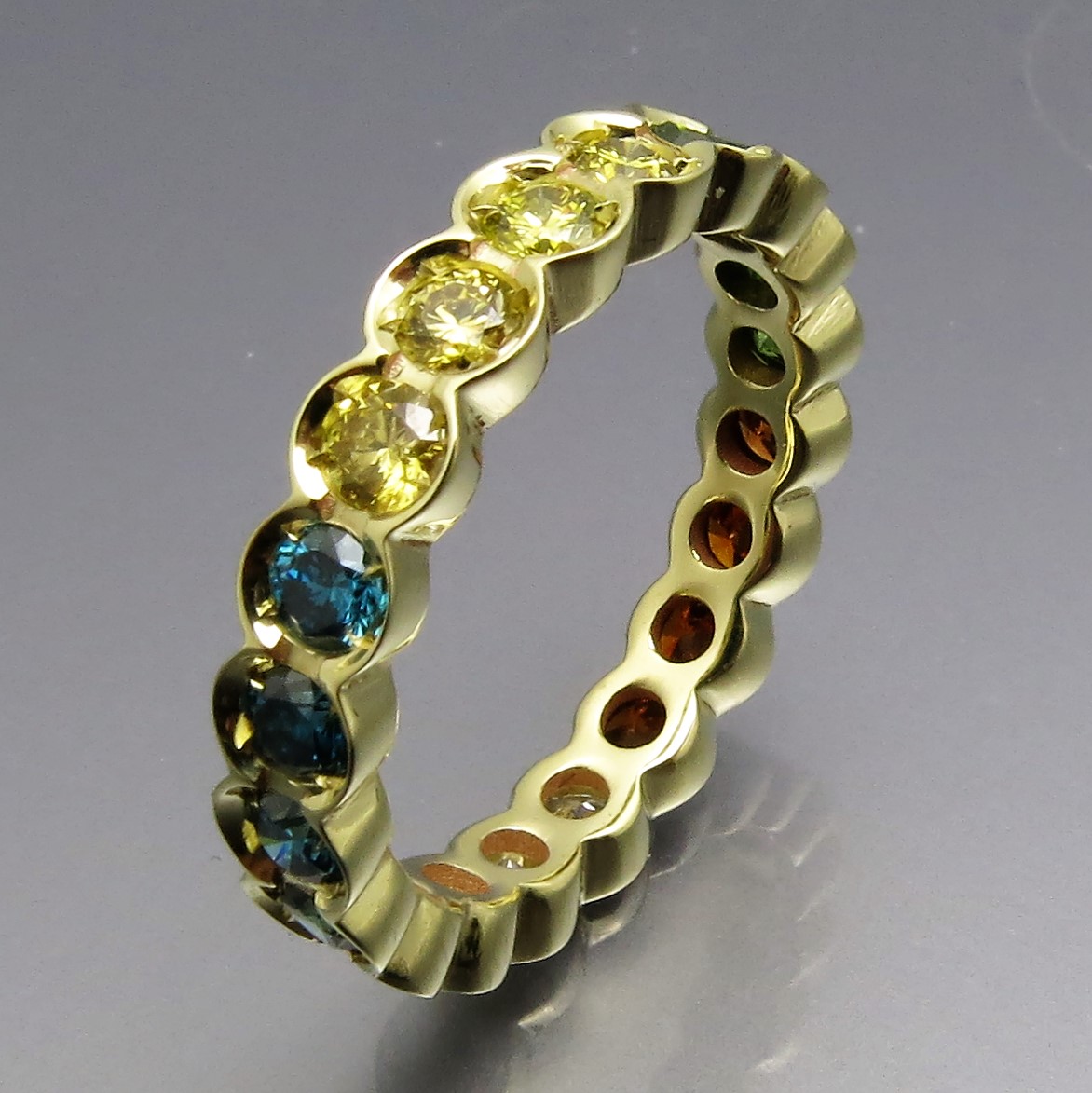 Toller Brillant Memory Ring Color