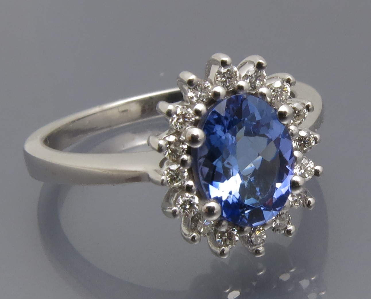 Klasse Tansanit Brillant Ring – Bild 9