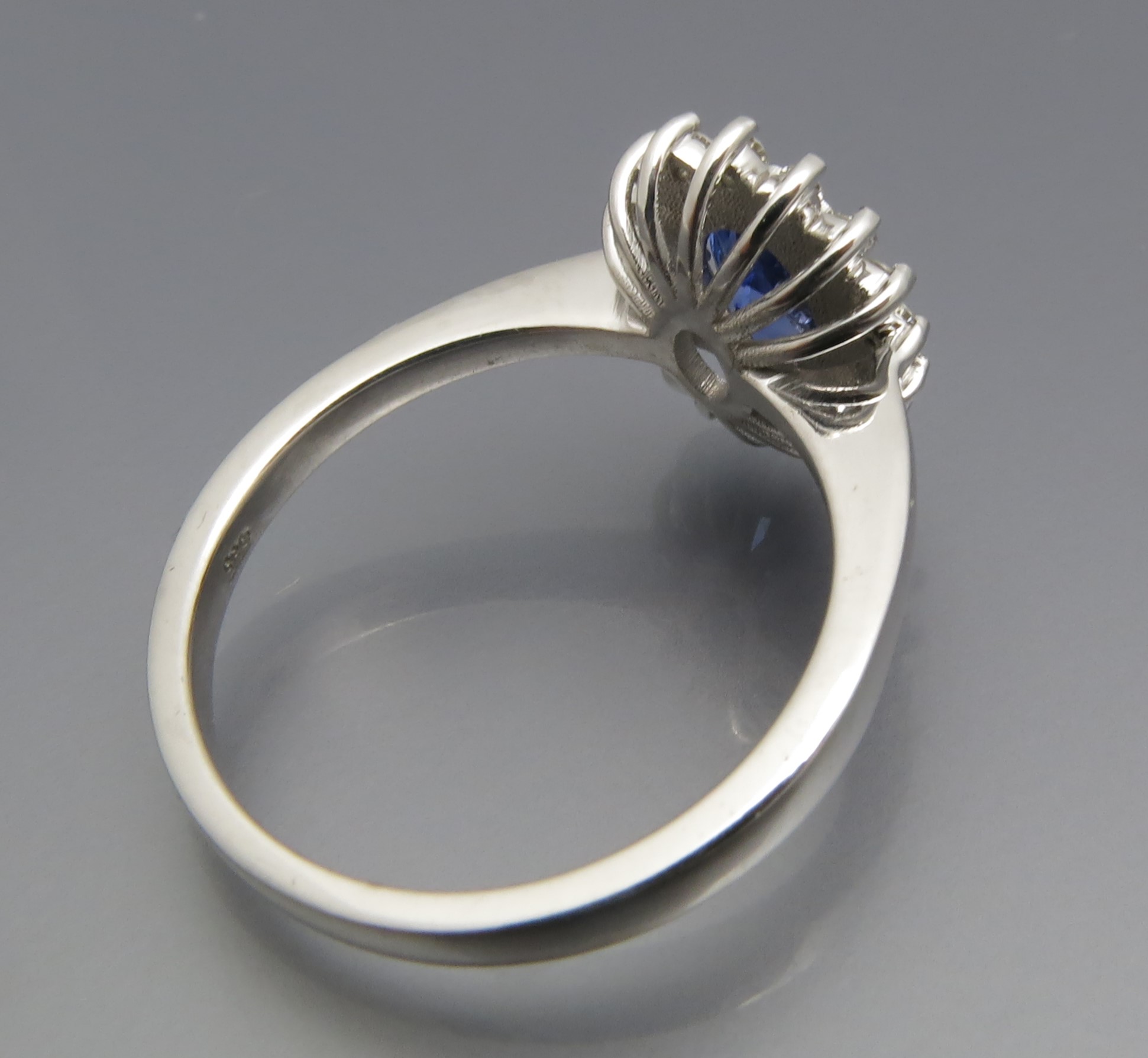 Klasse Tansanit Brillant Ring – Bild 2