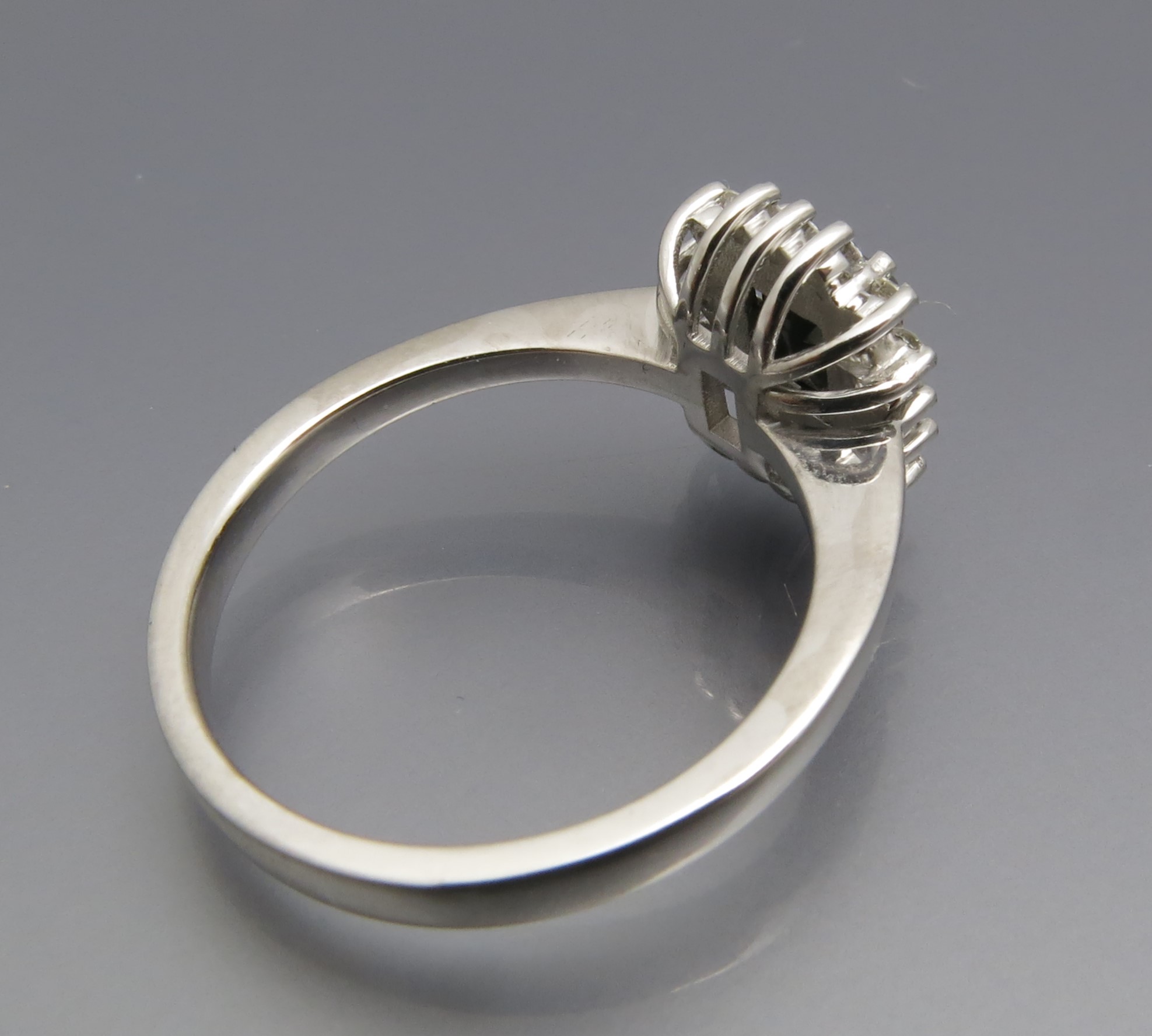 Eleganter Entourage Ring – Bild 7