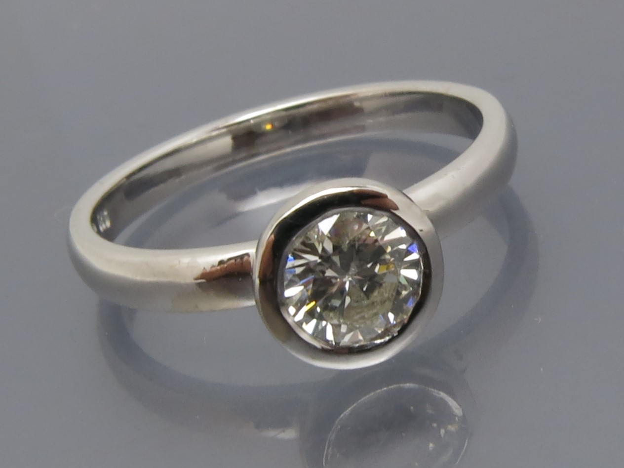 Klassicher Diamant Solitär Ring – Bild 2