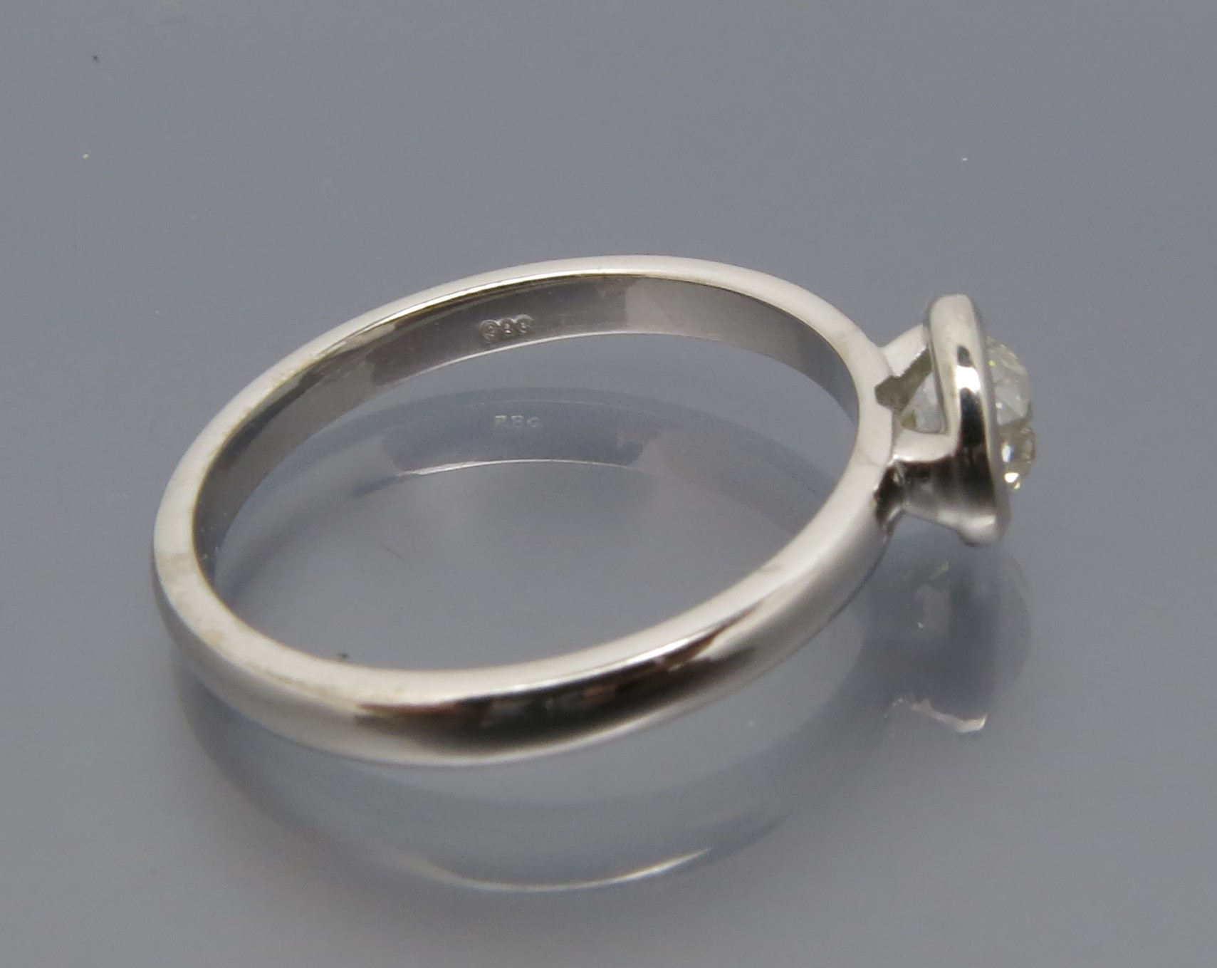 Klassicher Diamant Solitär Ring – Bild 5
