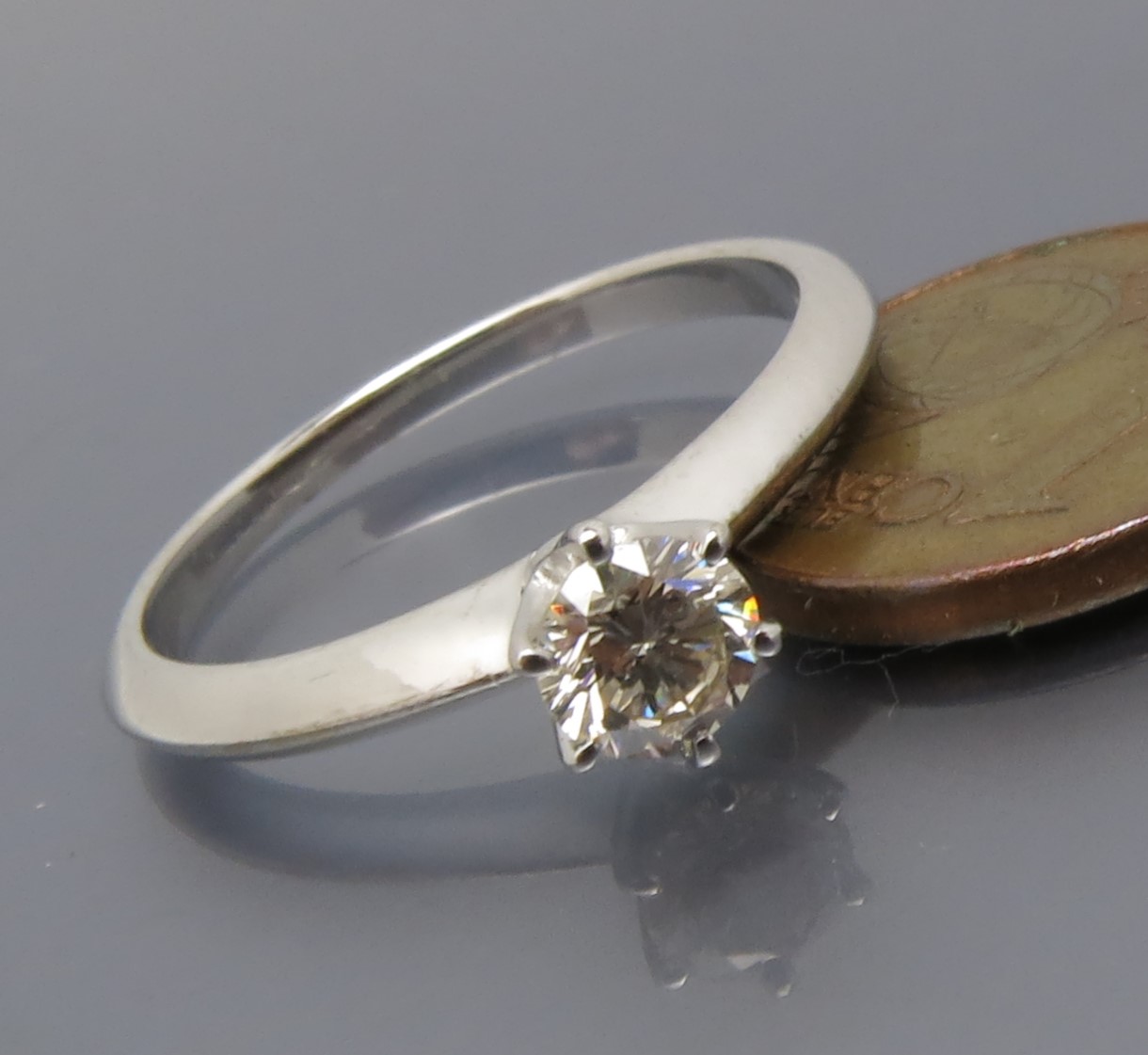 Klassicher Diamant Solitär Ring – Bild 4