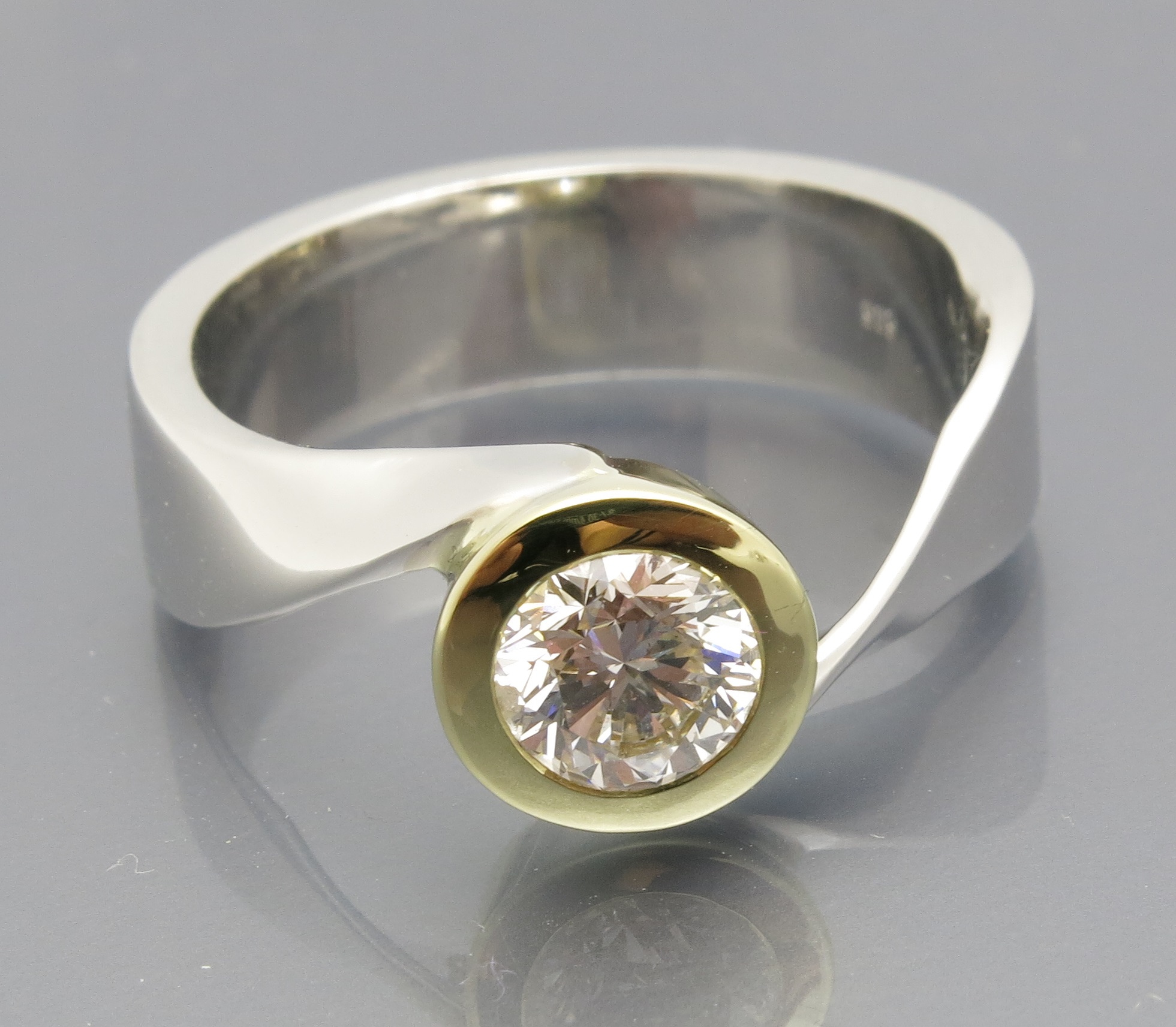 Toller Bicolor Solitär Ring – Bild 6