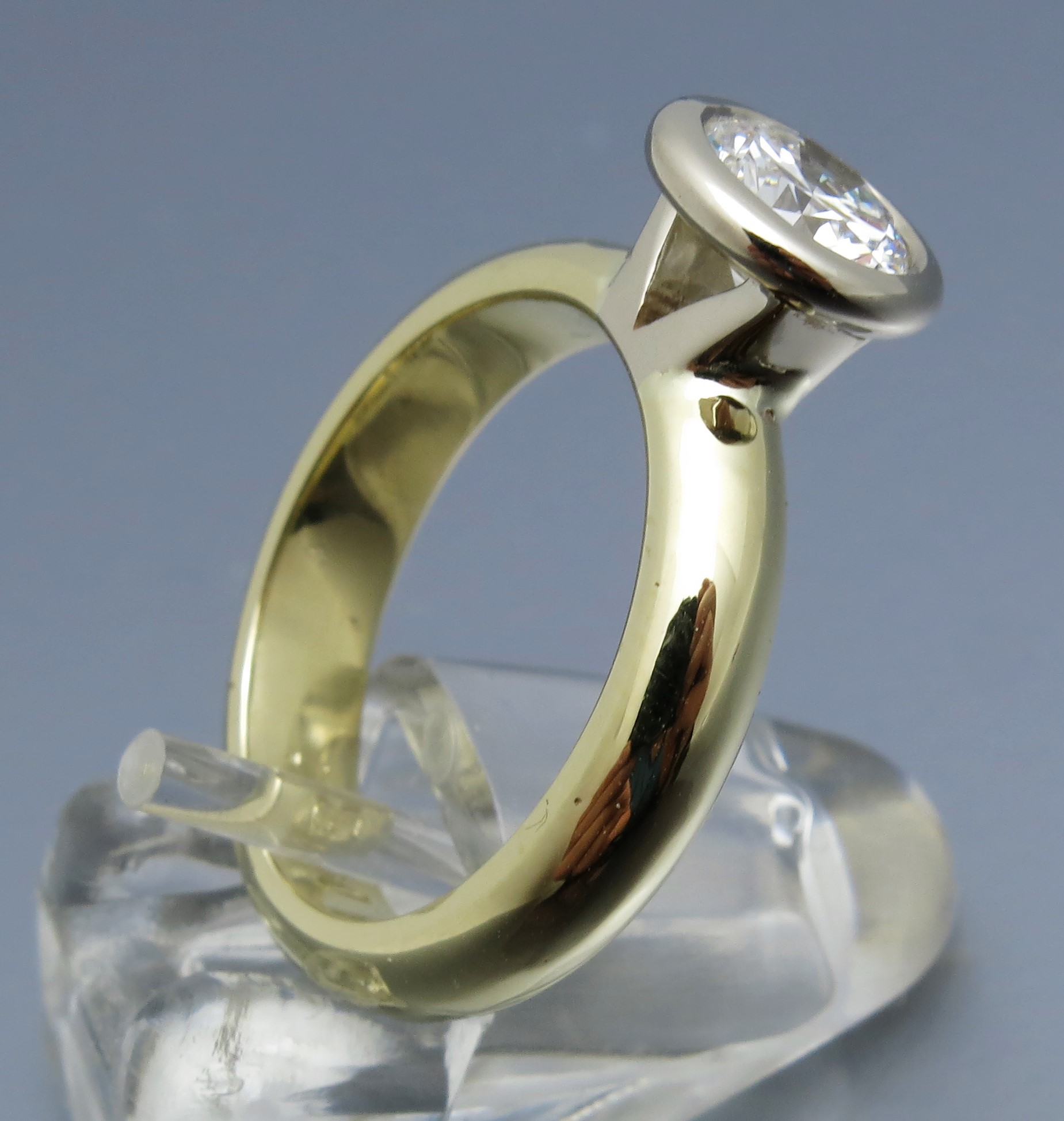 Toller Bicolor Brillant Solitär Ring – Bild 5