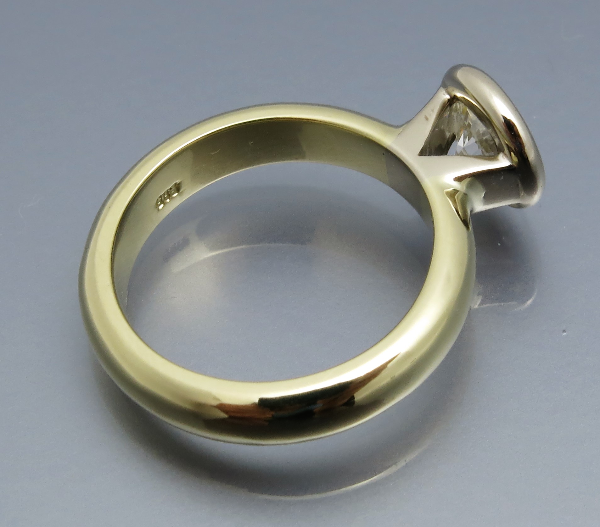 Toller Bicolor Brillant Solitär Ring – Bild 2