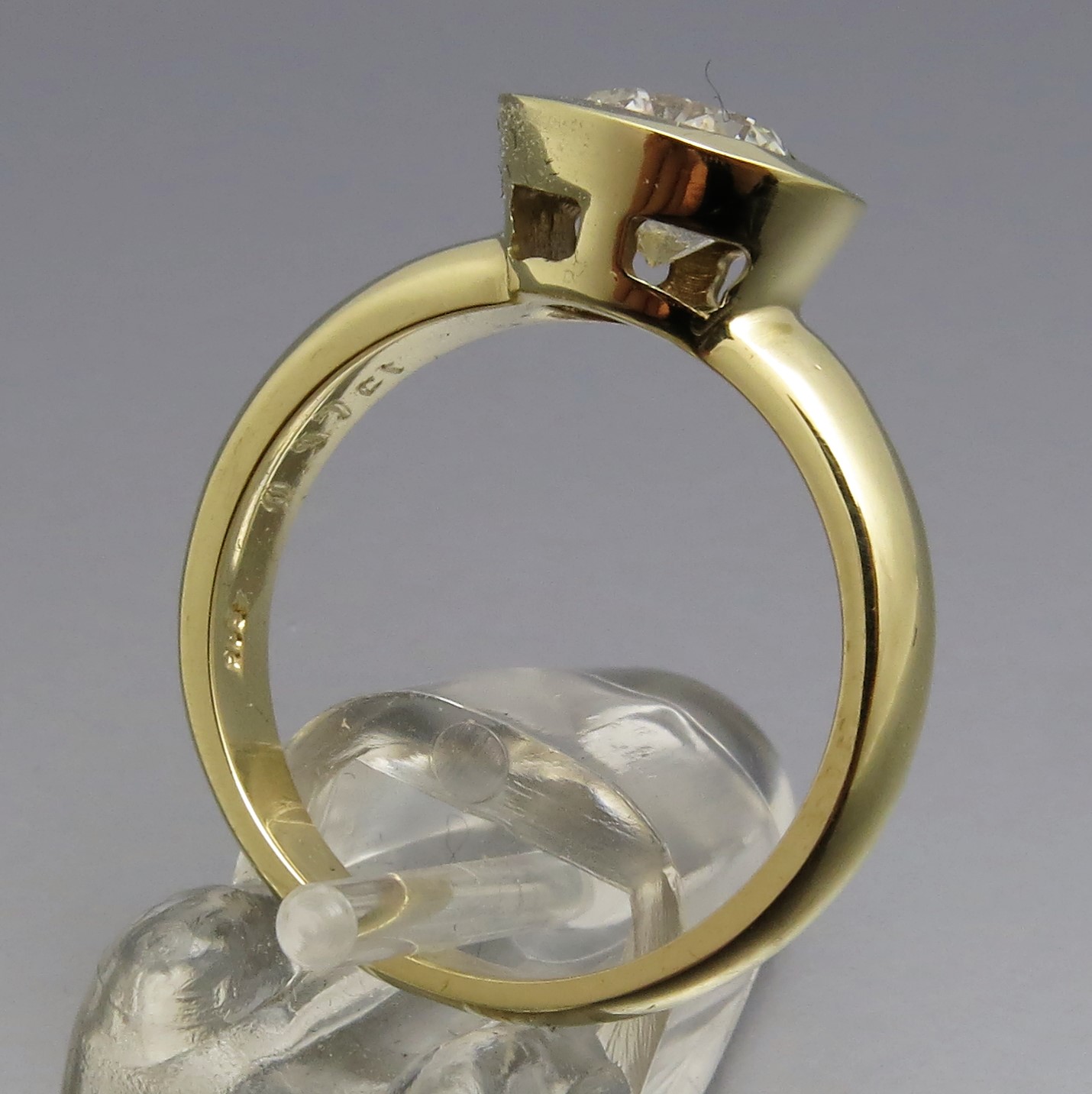 Großer Brillant Solitär Ring – Bild 4