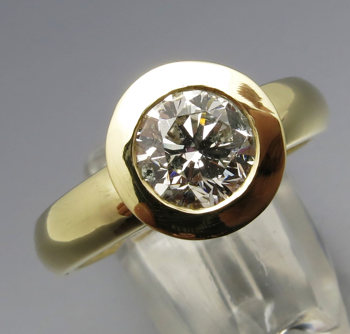 Großer Brillant Solitär Ring – Bild 9