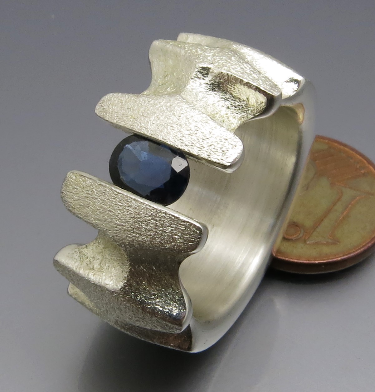 Breiter Safir Spannring "Fields" – Bild 4