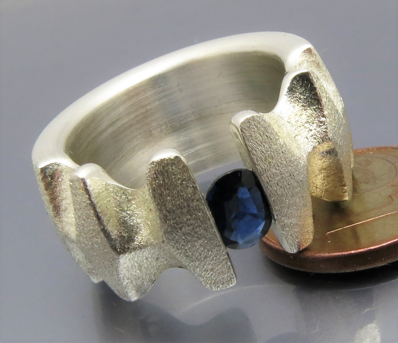 Breiter Safir Spannring "Fields" – Bild 5