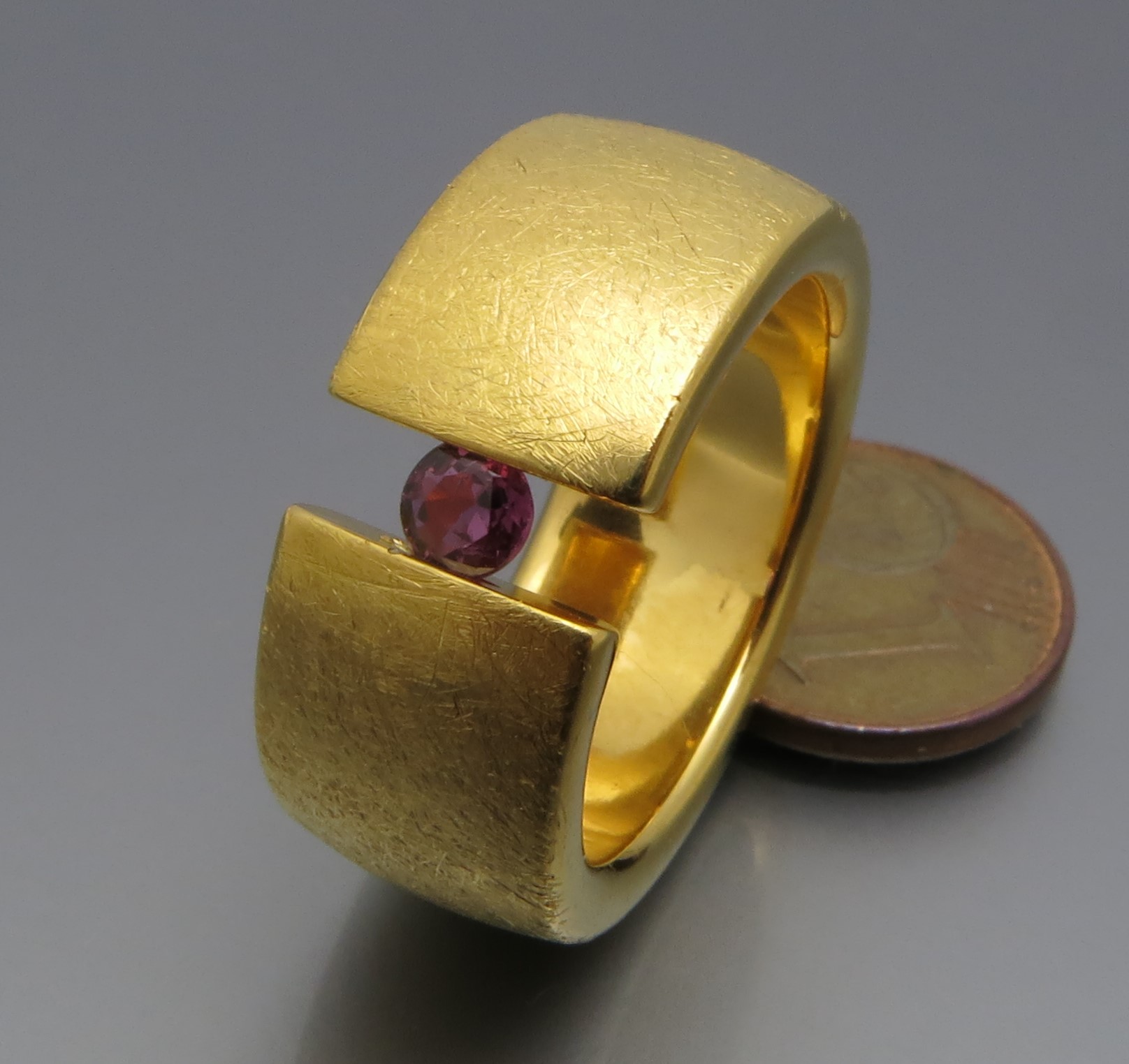 Breiter Rubin Spannring "Color" – Bild 4