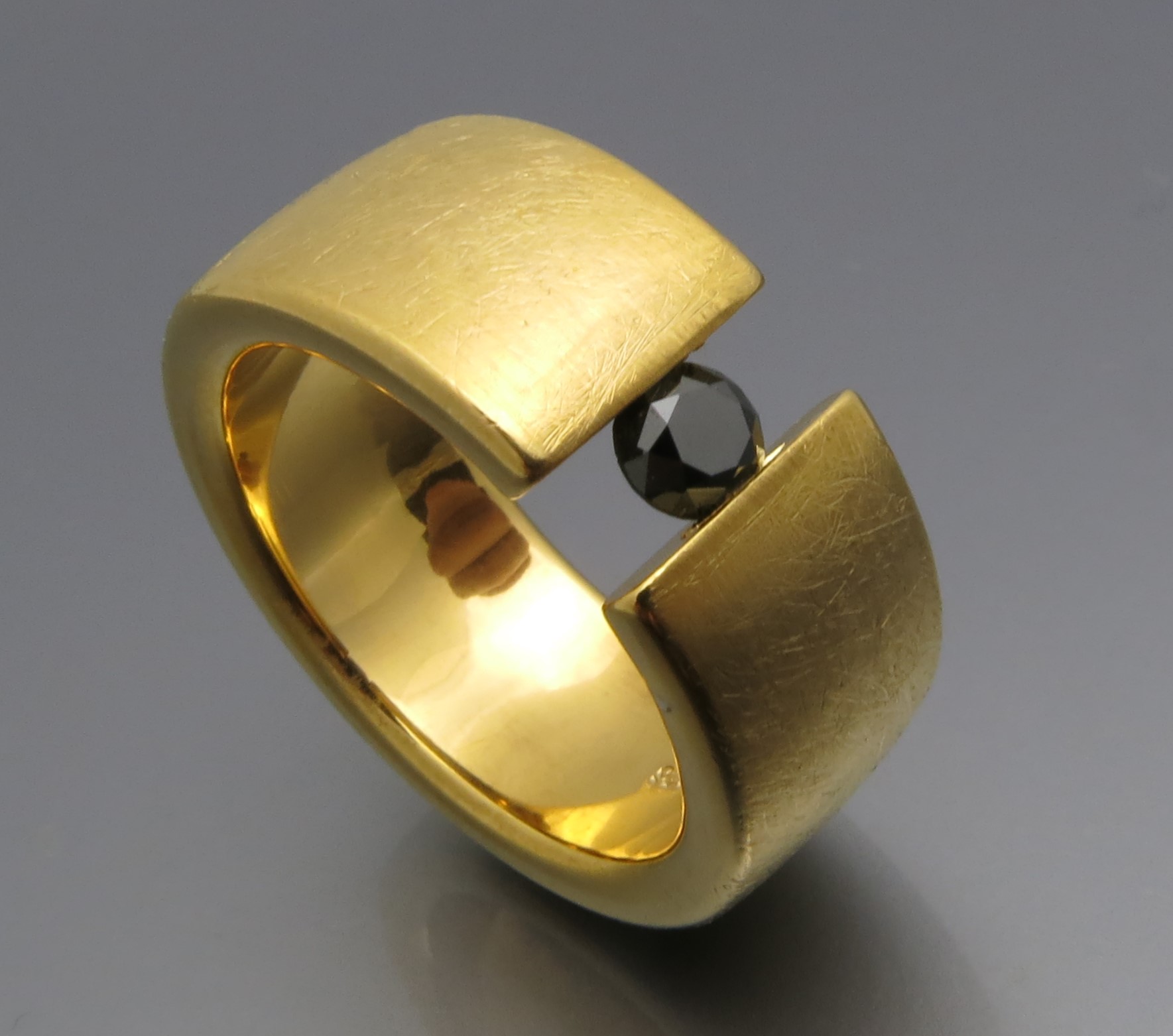 Breiter Diamant Spannring