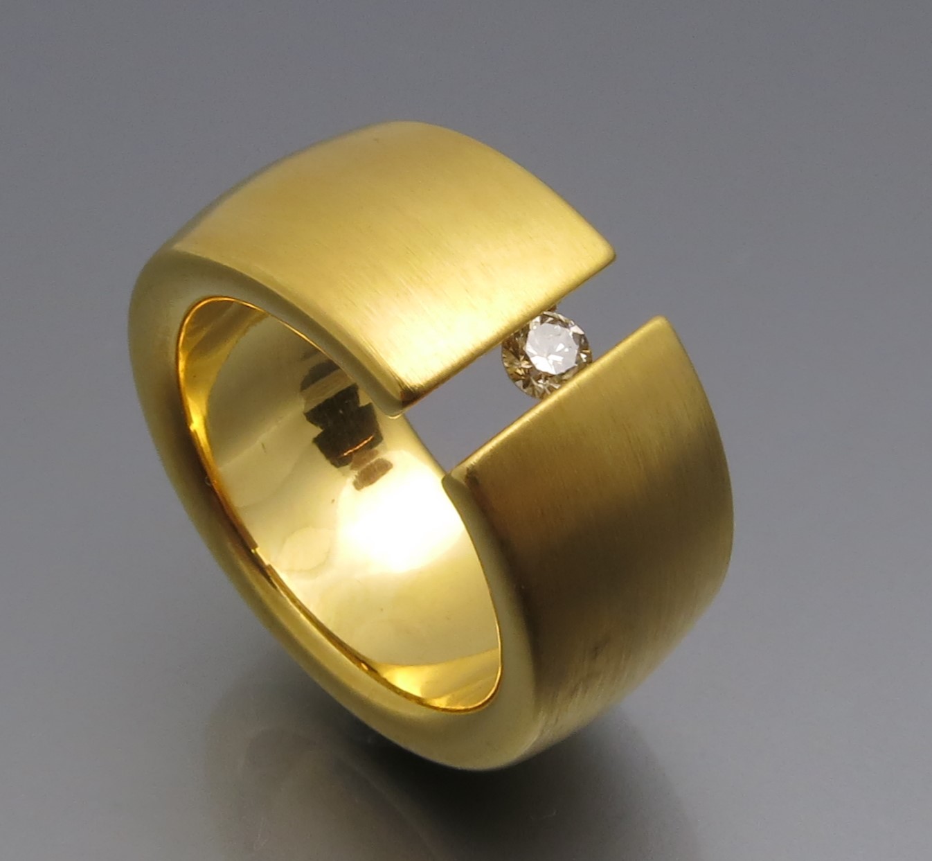 Breiter Diamant Spannring