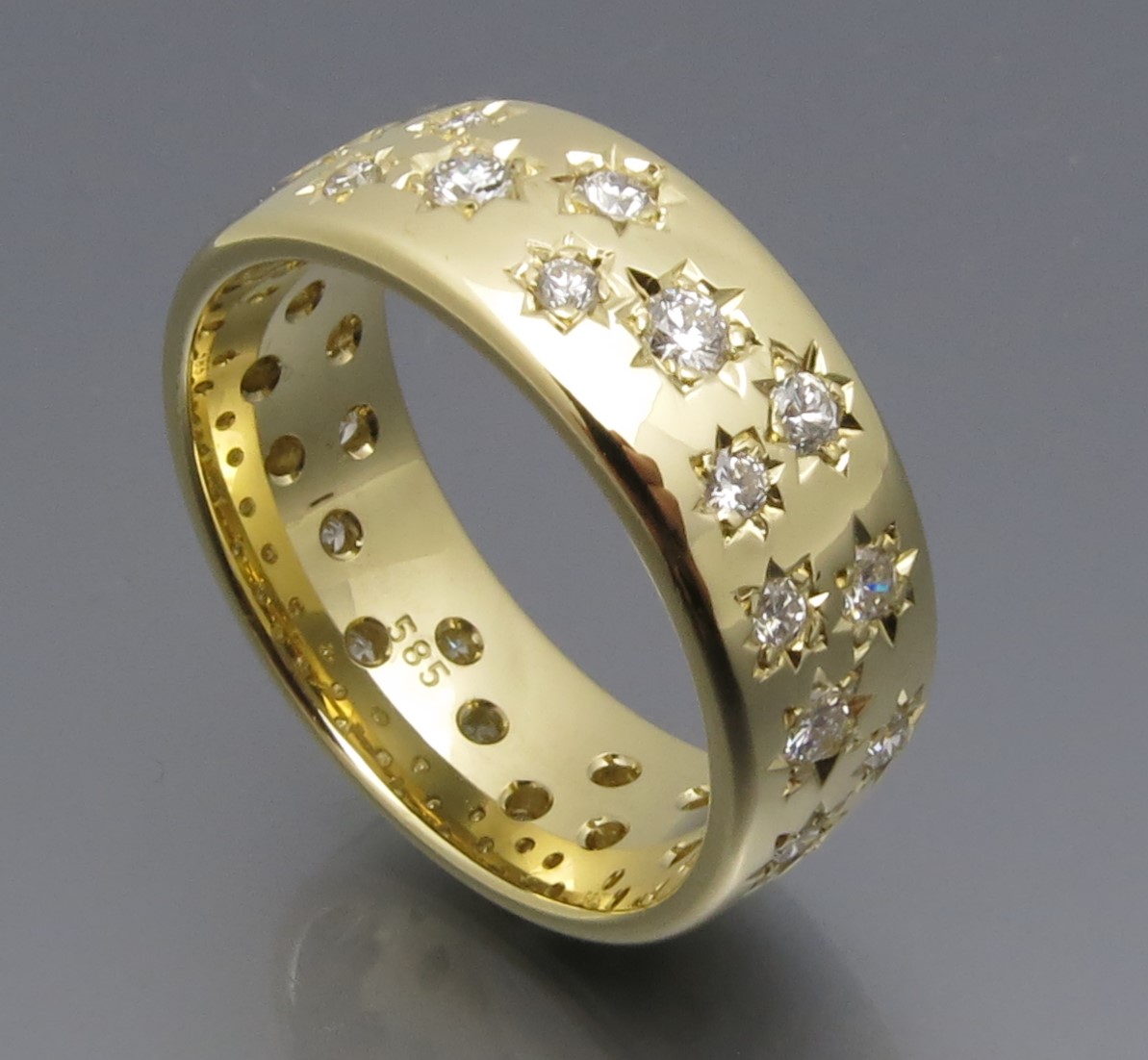Topschöner Brillant Sternenhimmel Ring