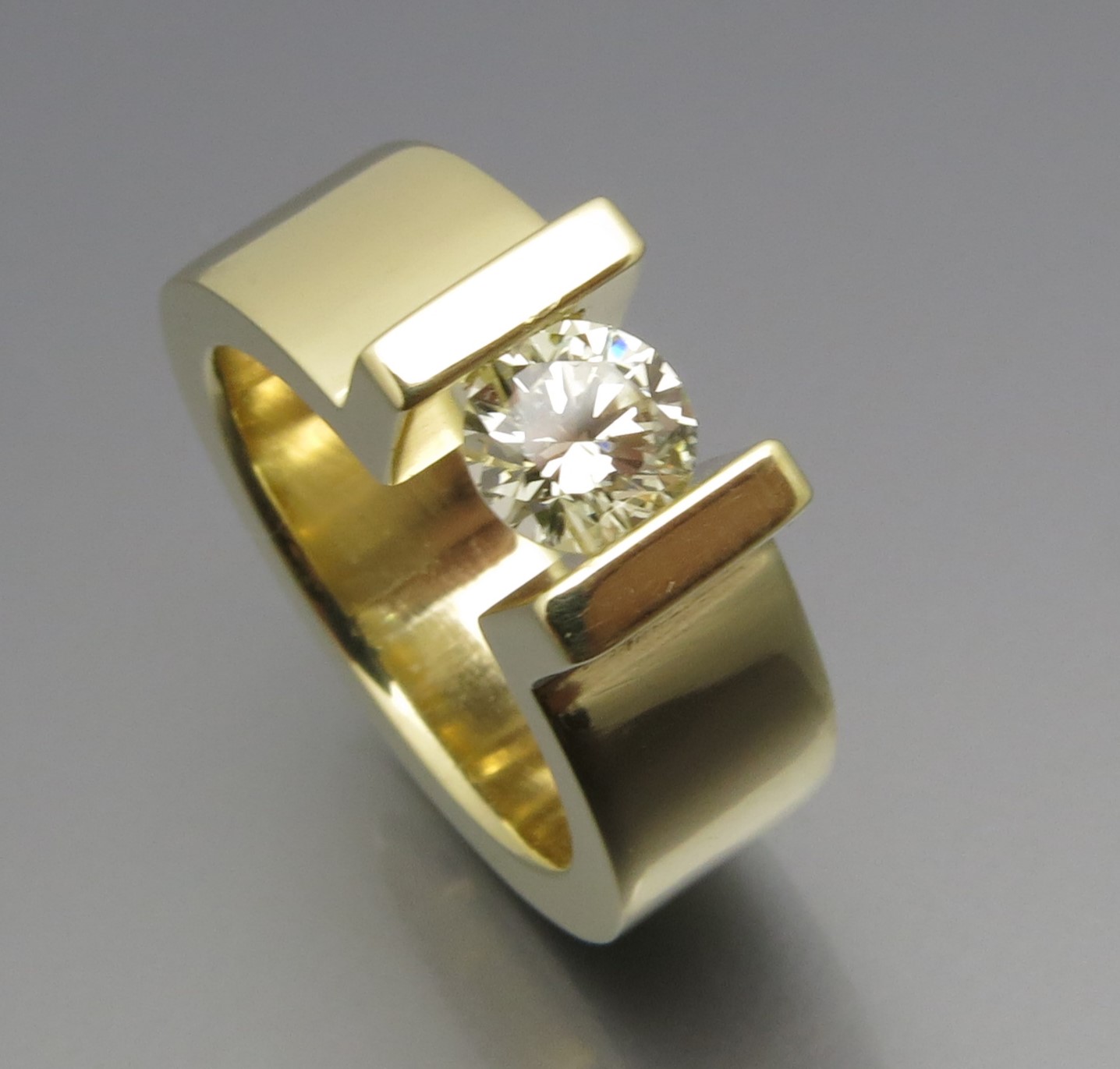 Eleganter Brillant Spannring "Peak"