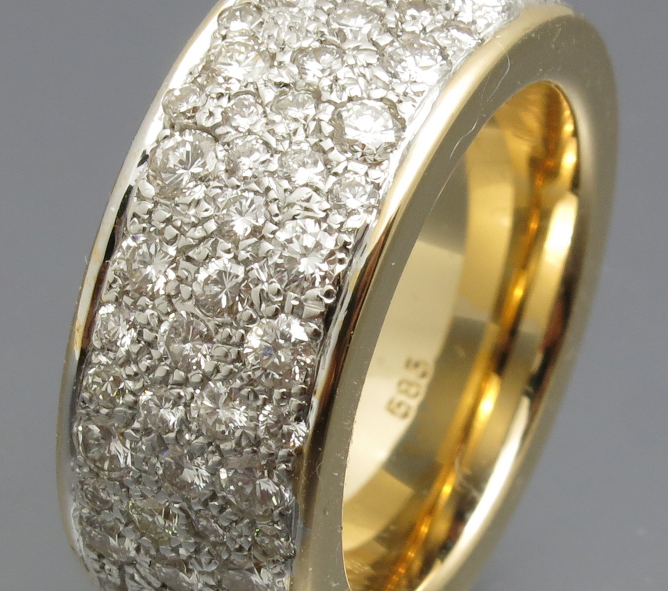 Pompöser Brillant Sternenhimmel Ring