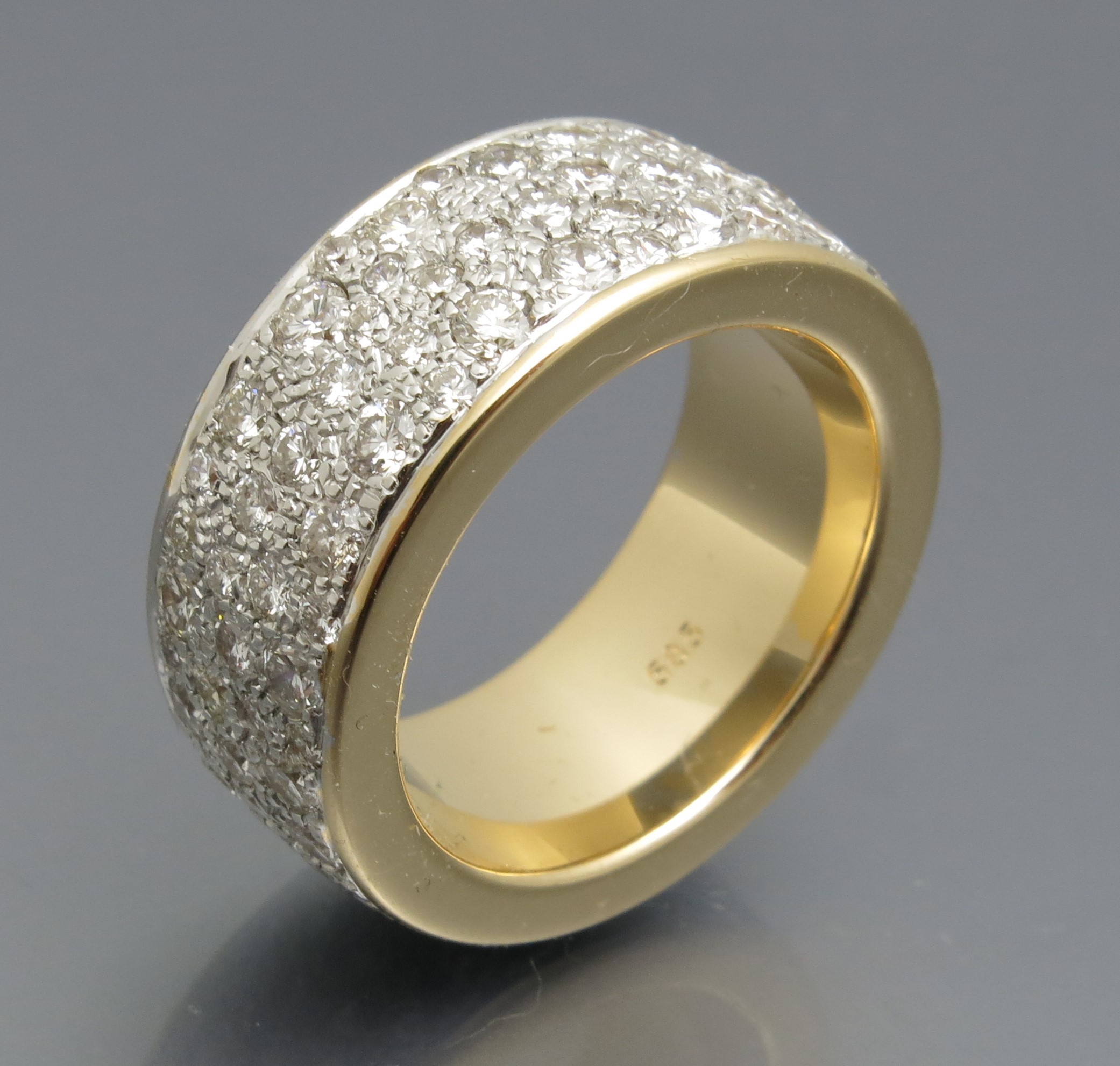 Pompöser Brillant Sternenhimmel Ring – Bild 3